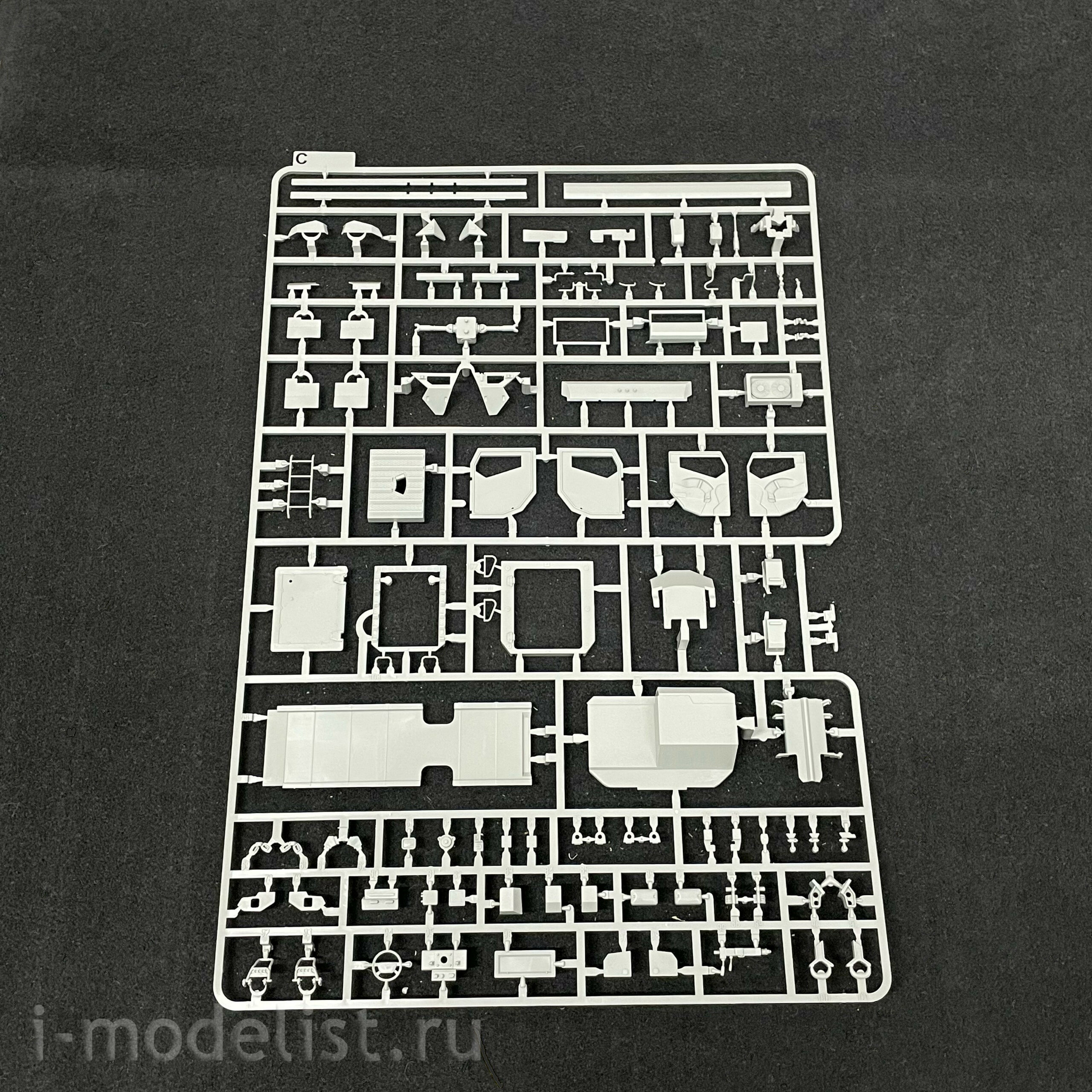 2082 Takom 1/35 Russian MRAP Typhoon-K