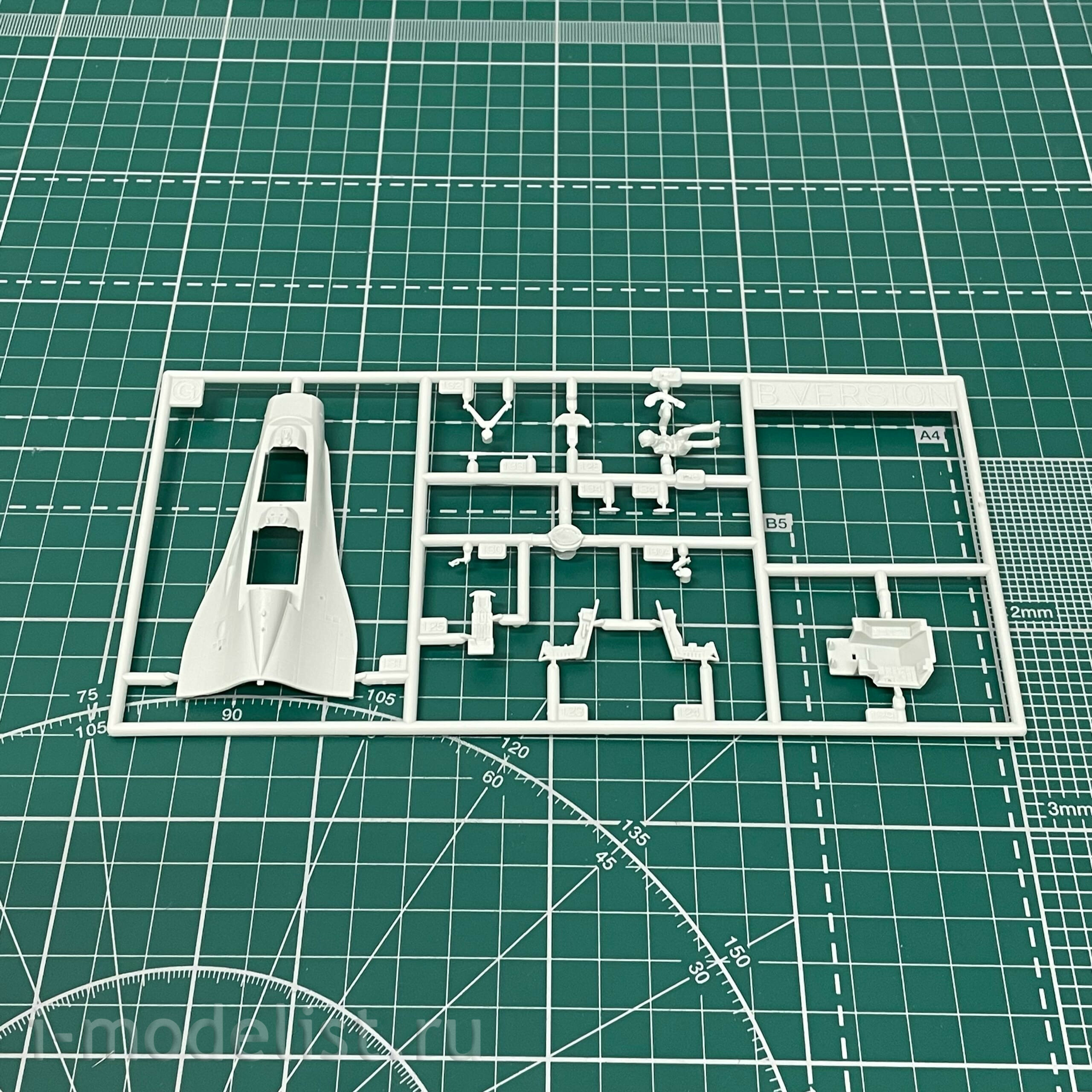 03844 Revell 1/72 Light Fighter F-16D Fighting Falcon