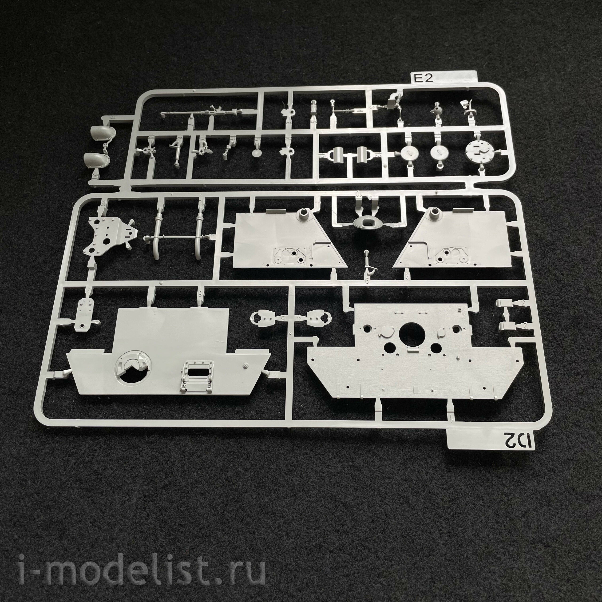 2175 Takom 1/35 German Medium Tank Sd.Kfz. 171 Panther Ausf. A (mid-early production)
