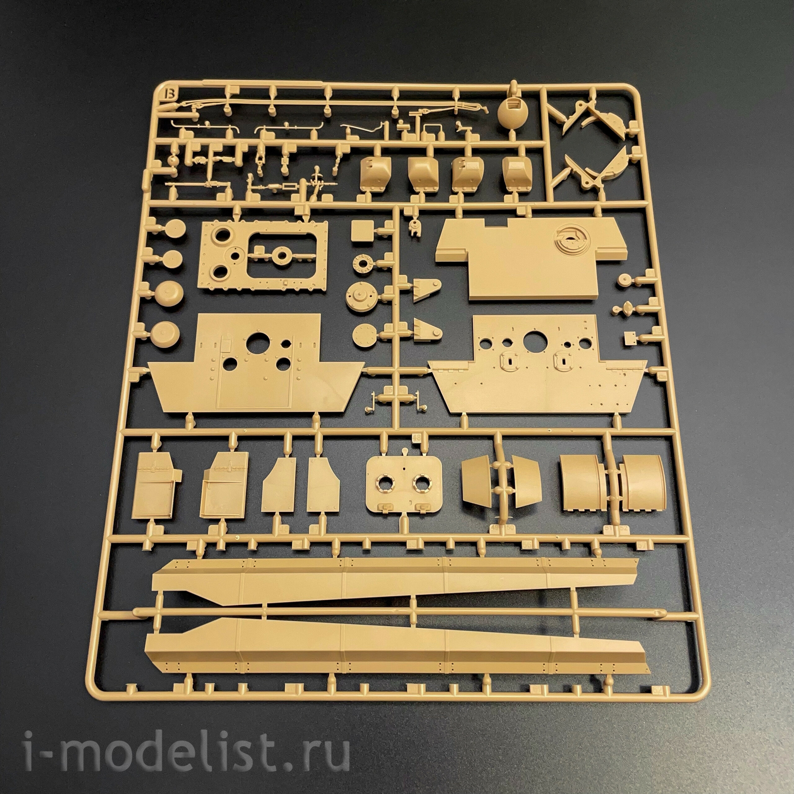 RM-5125 Rye Field Model 1/35 Notмецкий тяжелый танк Sd.Kfz.182 Tiger Ausf.B King Tiger (турель Henschel), стандартная версия
