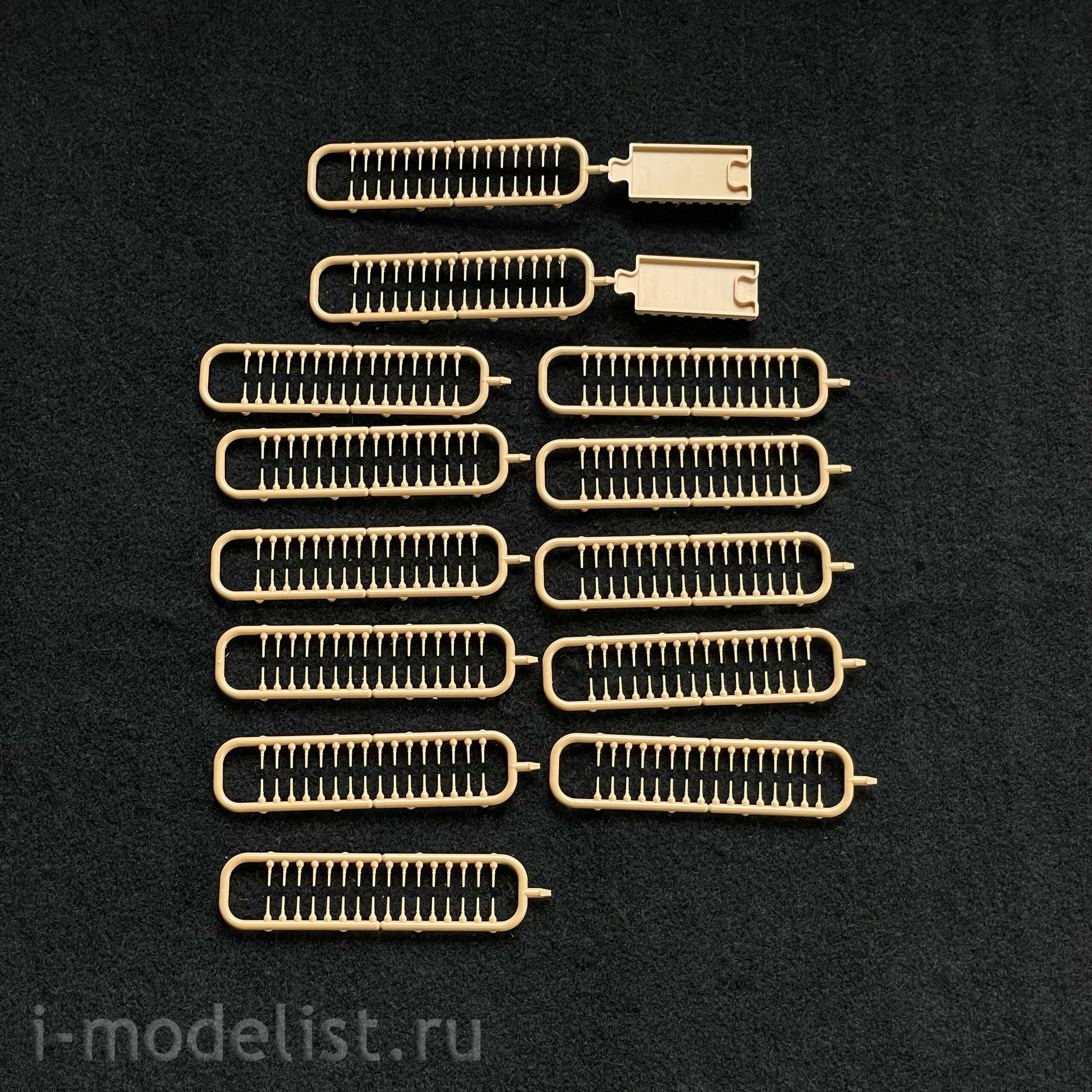 RM-5064 Rye Field Model 1/35 Working tracks RMSH for early tanks T-55 (plastic)