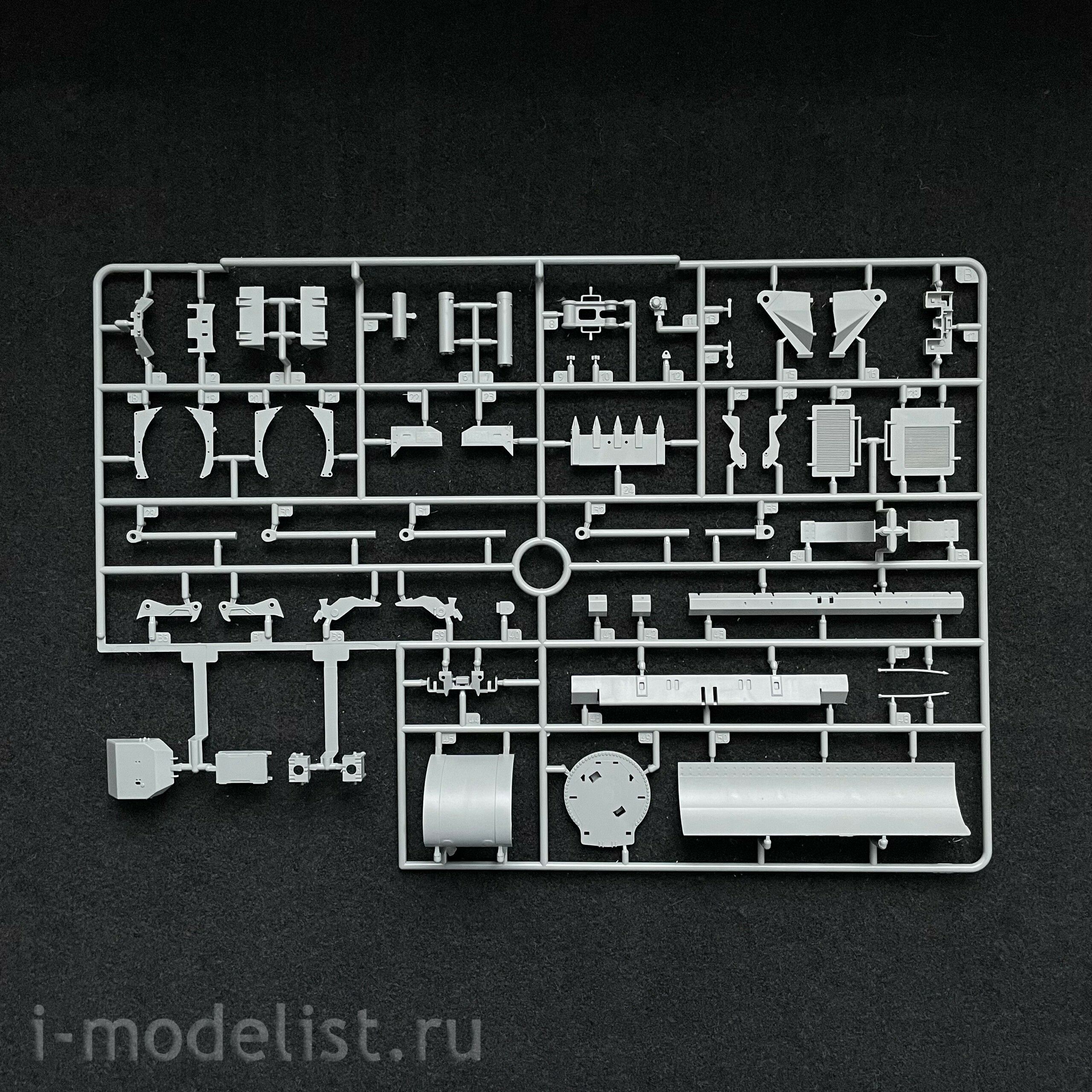 BT-011 Border Model 1/35 Armored Engineering vehicle KODIAK Swiss series \ German Demonstrator EV-3 Pionierpanzer (2in1)