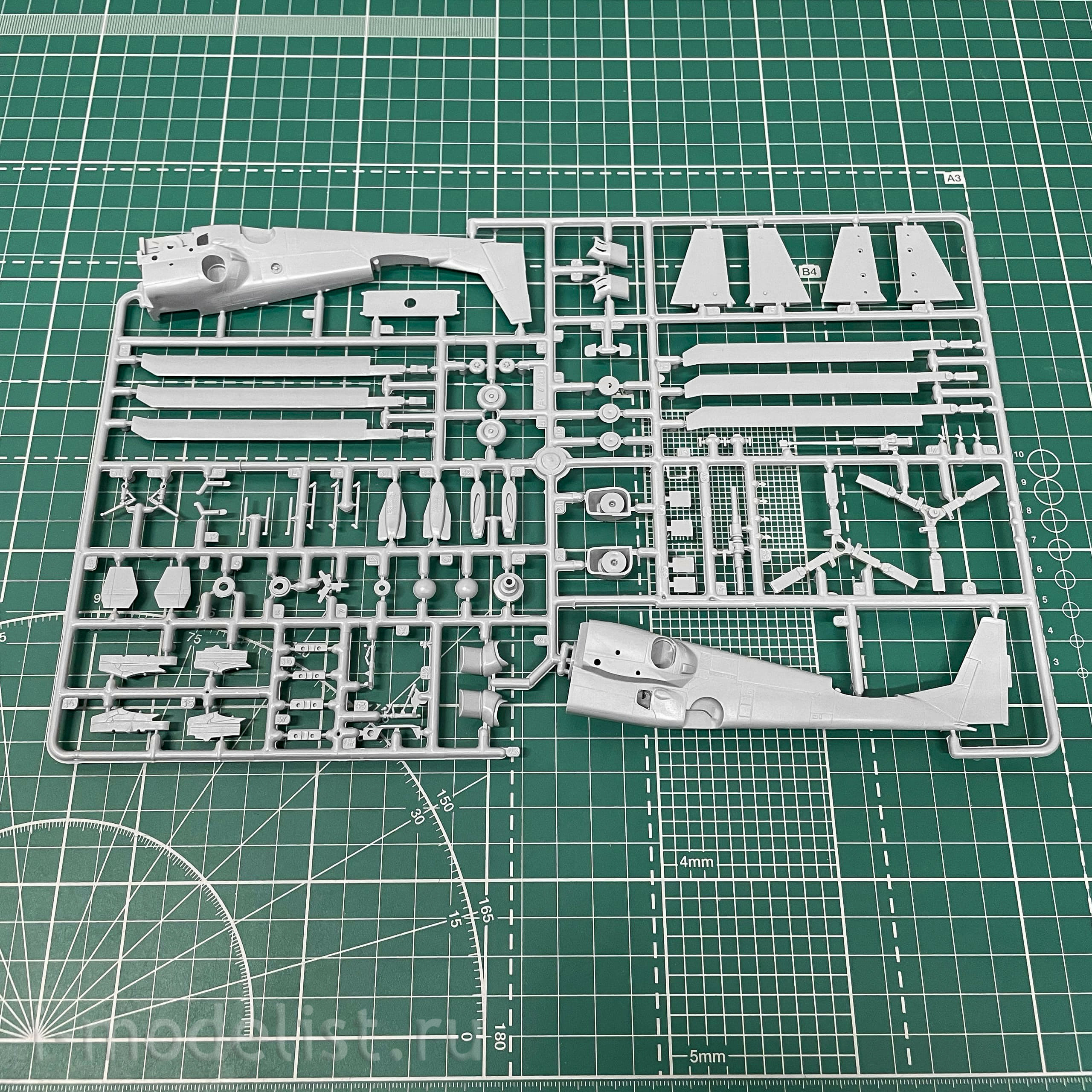 7272 Zvezda 1/72 Helicopter
