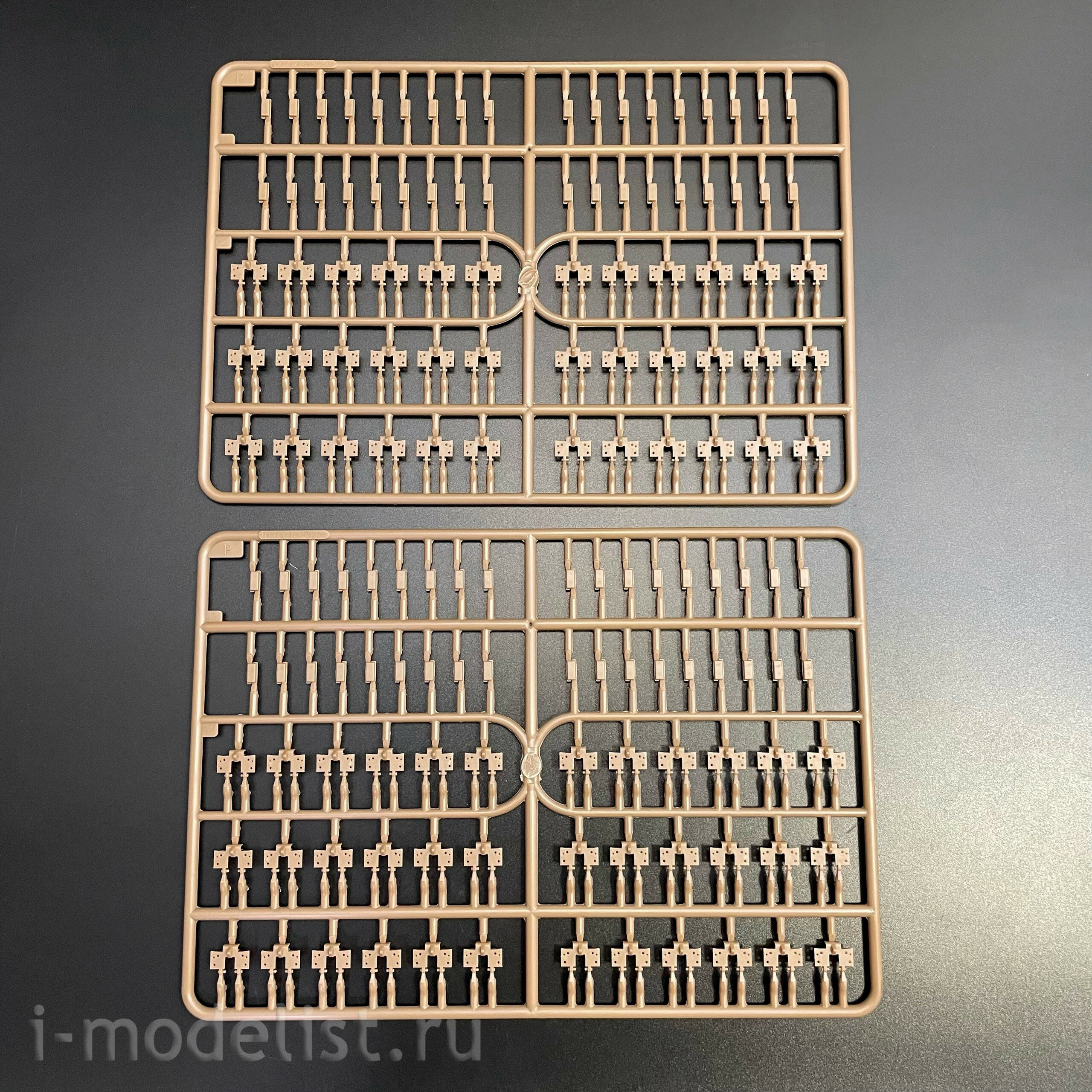 09576 Т$ач 1/35 Тяжелый тягач Schwerer Zugkraftwagen 18to Sd. Kfz. 9/1 с 6-тонным краном Bilstein