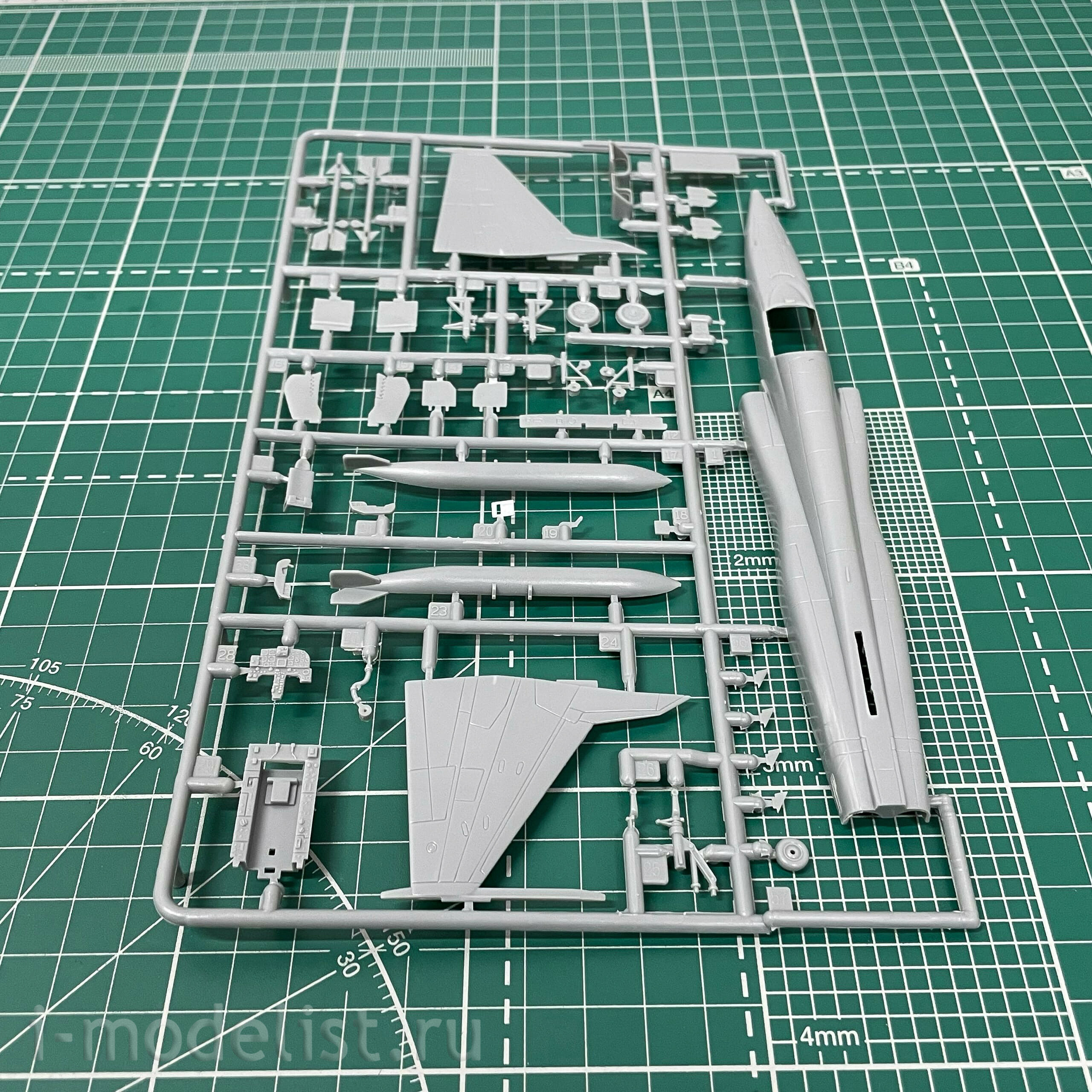 207225 Modeler 1/72 Aircraft F-5E 