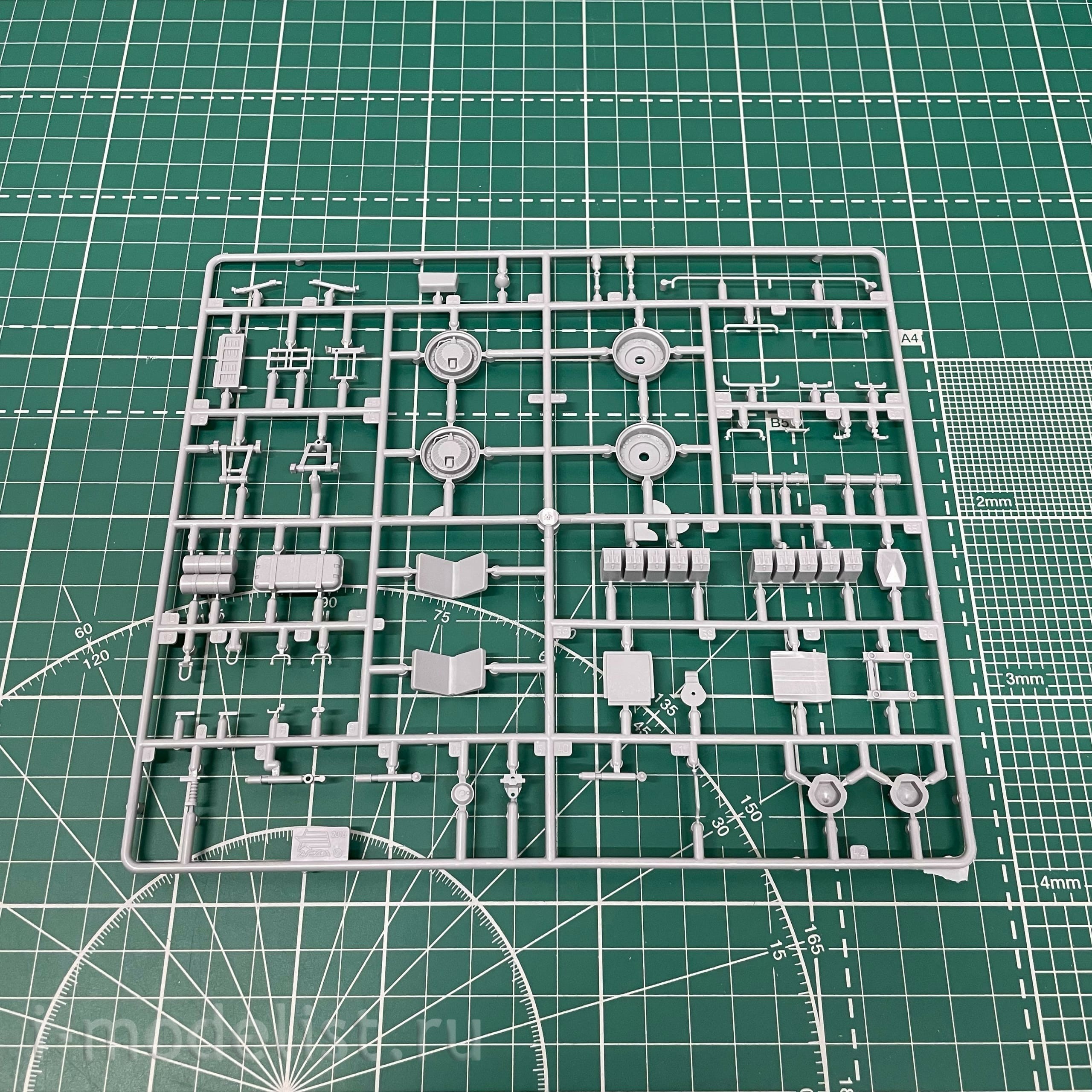 3668 Zvezda 1/35 Russian armored car GAZ - Tiger