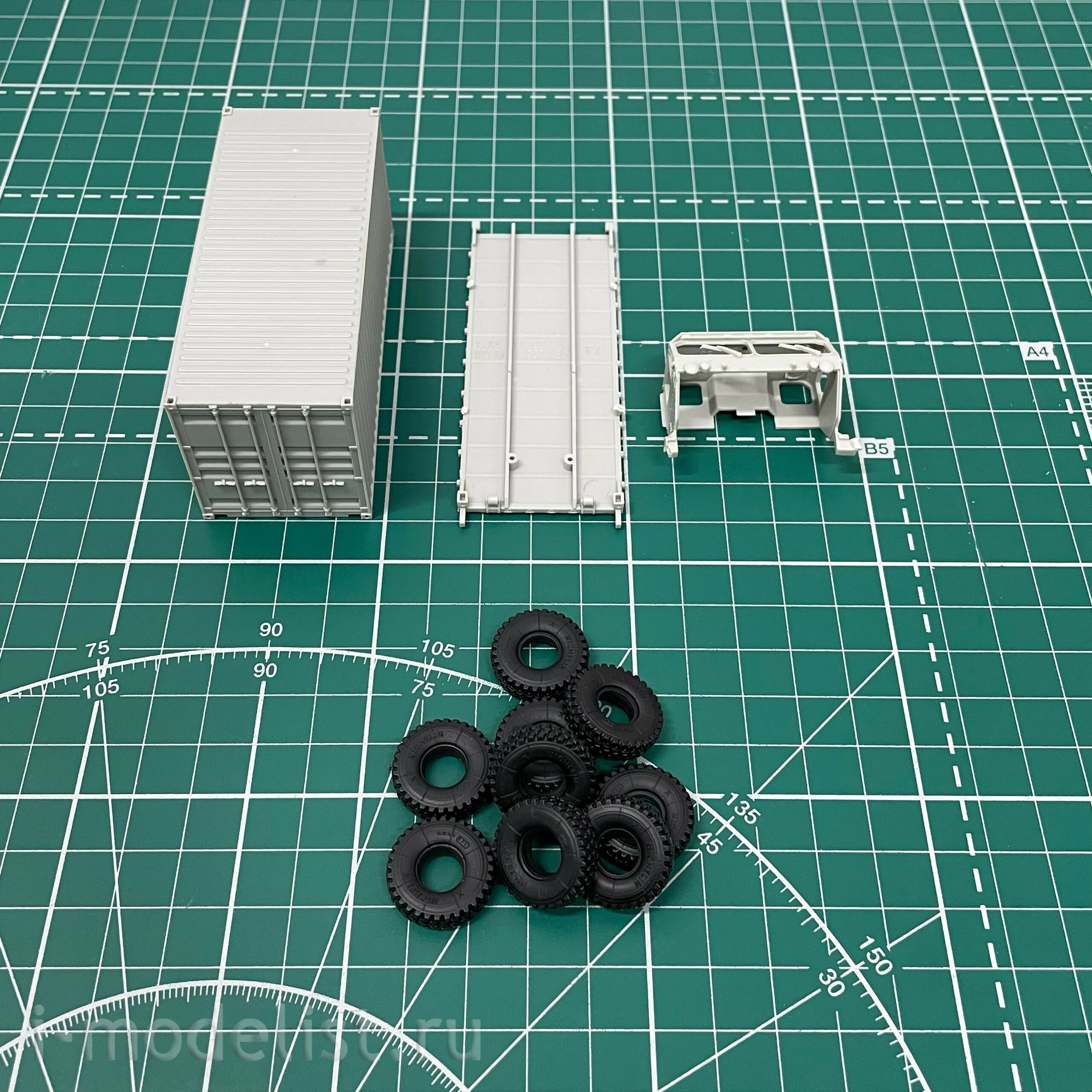 07175 Trumpeter 1/72 M1120 HEMTT Load Handling System (LHS)