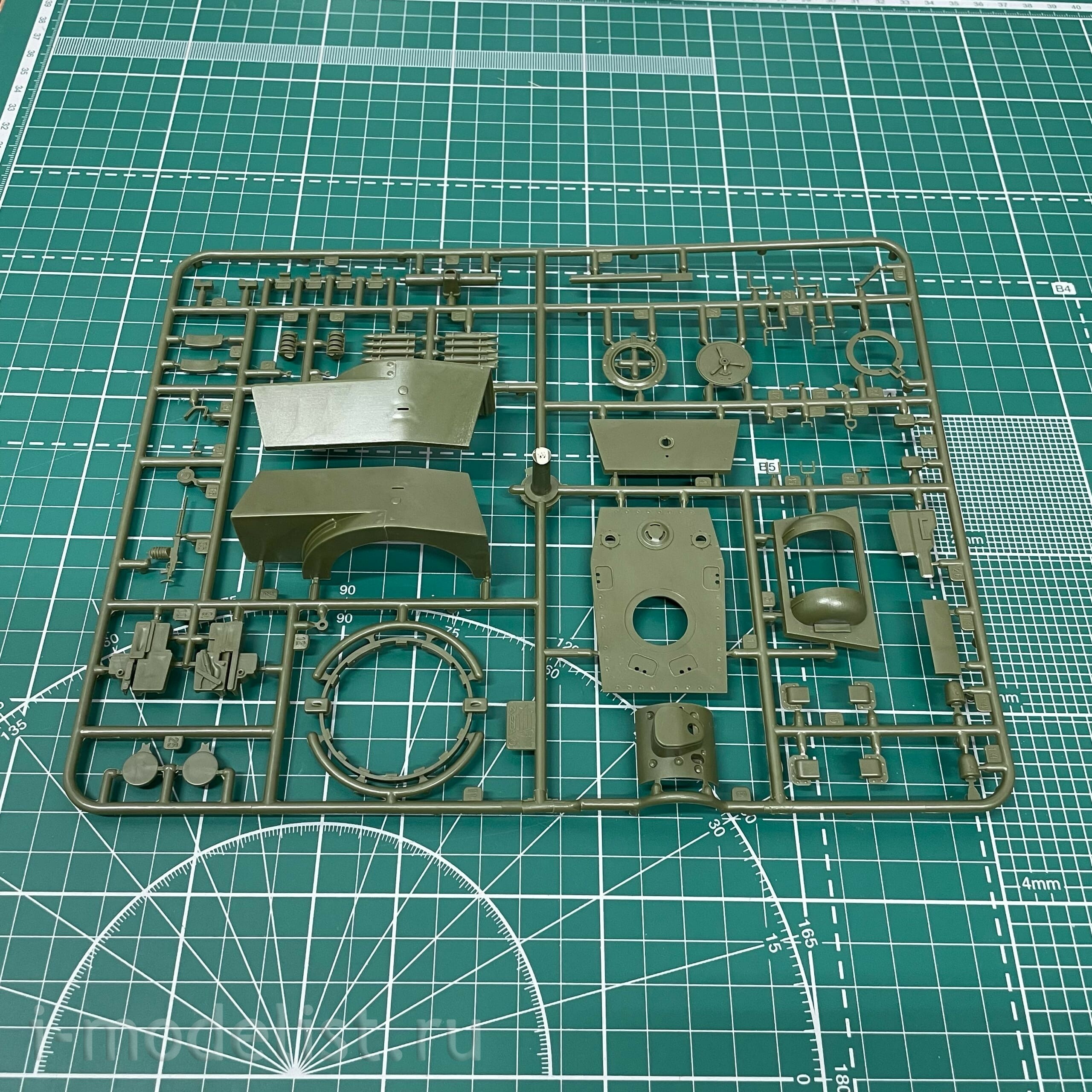 3624 Zvezda 1/35 kV-1 Tank with l-11 gun