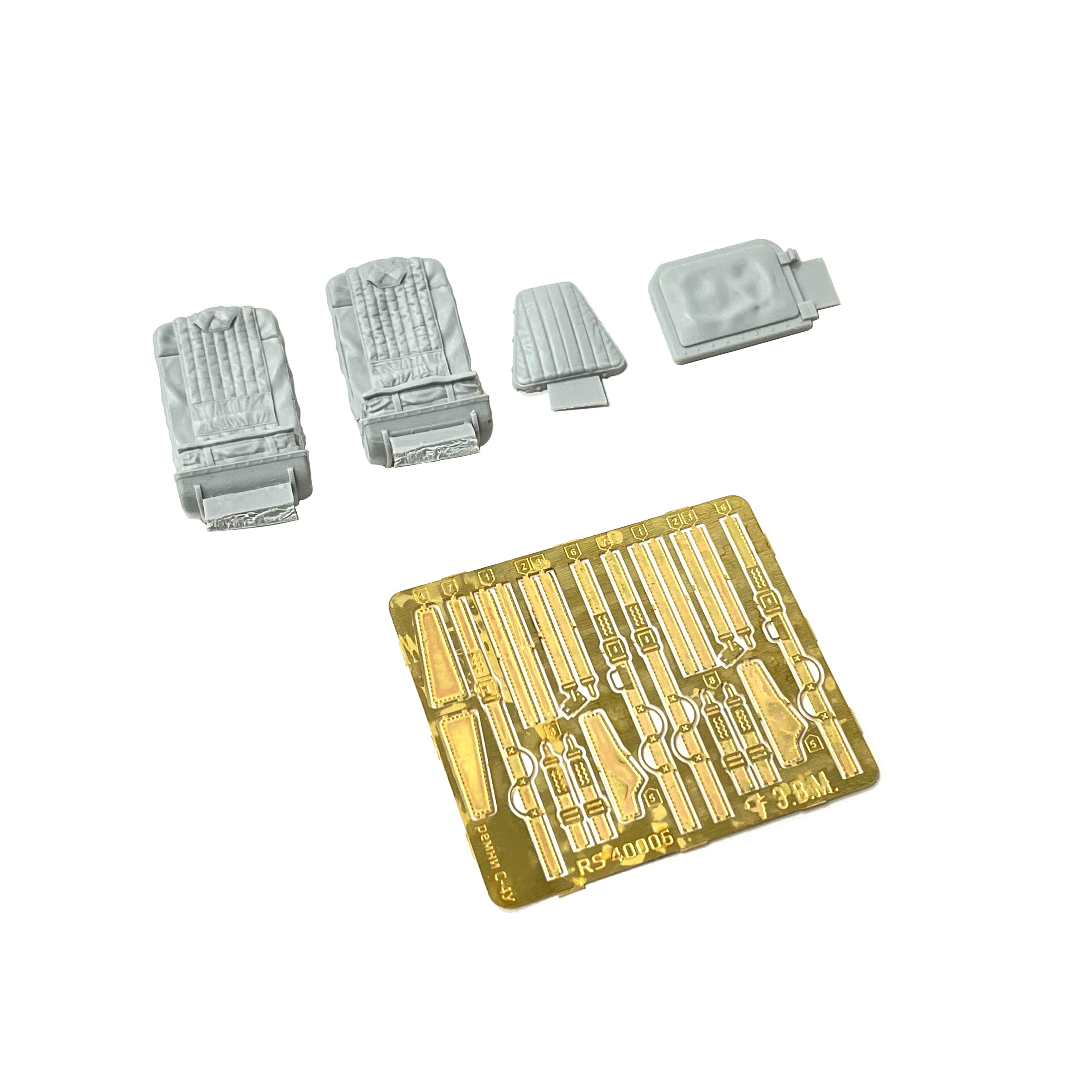 RS40006 Э.В.М. 1/35 Кресла экипажа для Мu-8