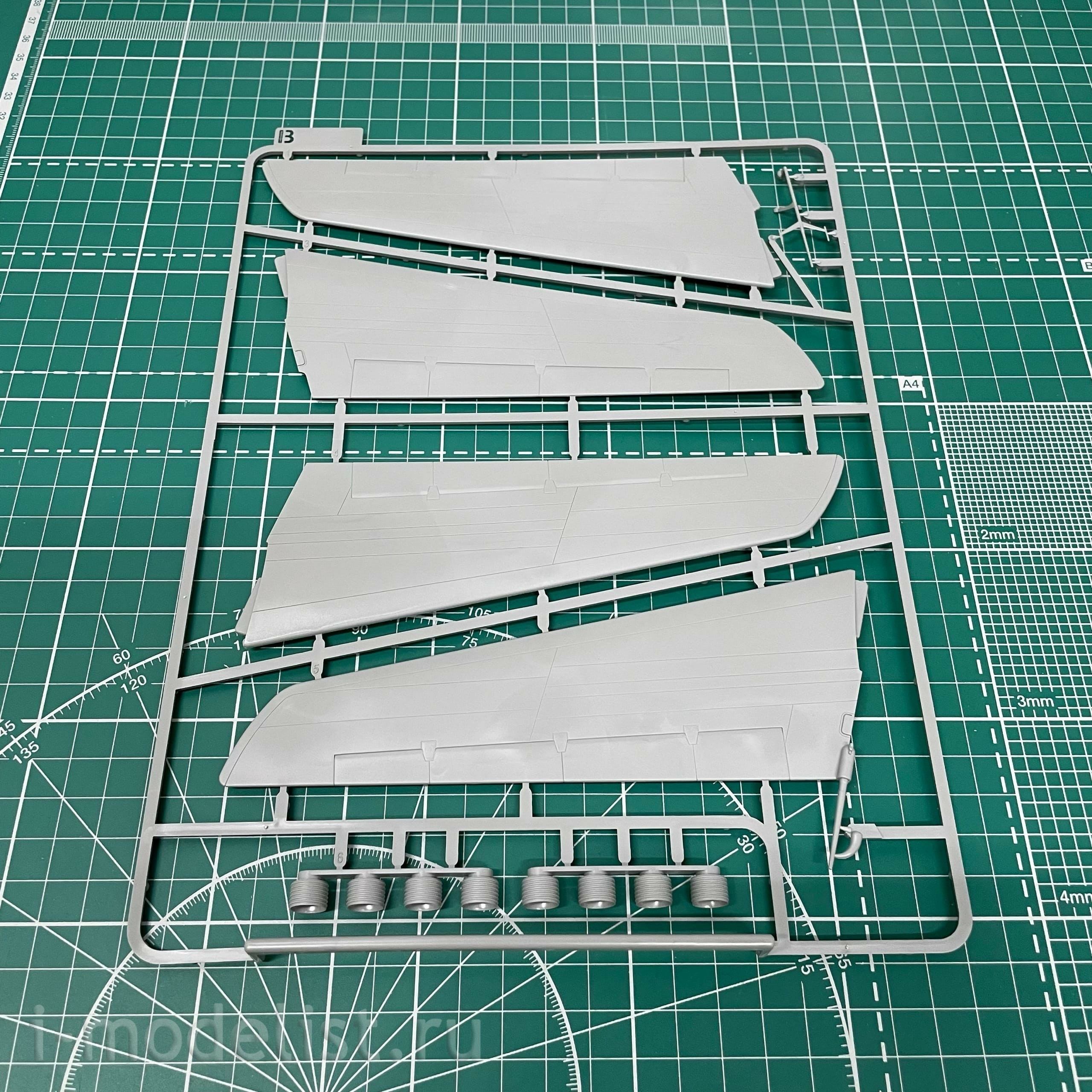 3002 Takom 1/144 Lun-Class Ekranoplan