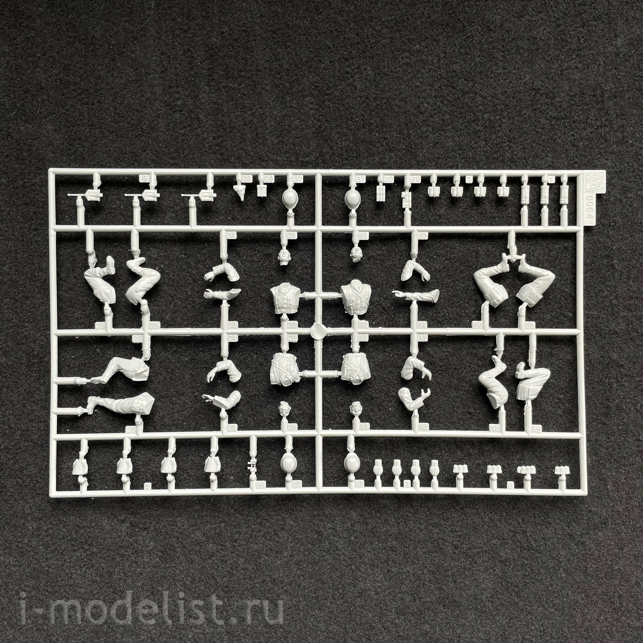 6085 Dragon 1/35 German Ommr type railway platform (2 axles) with crew