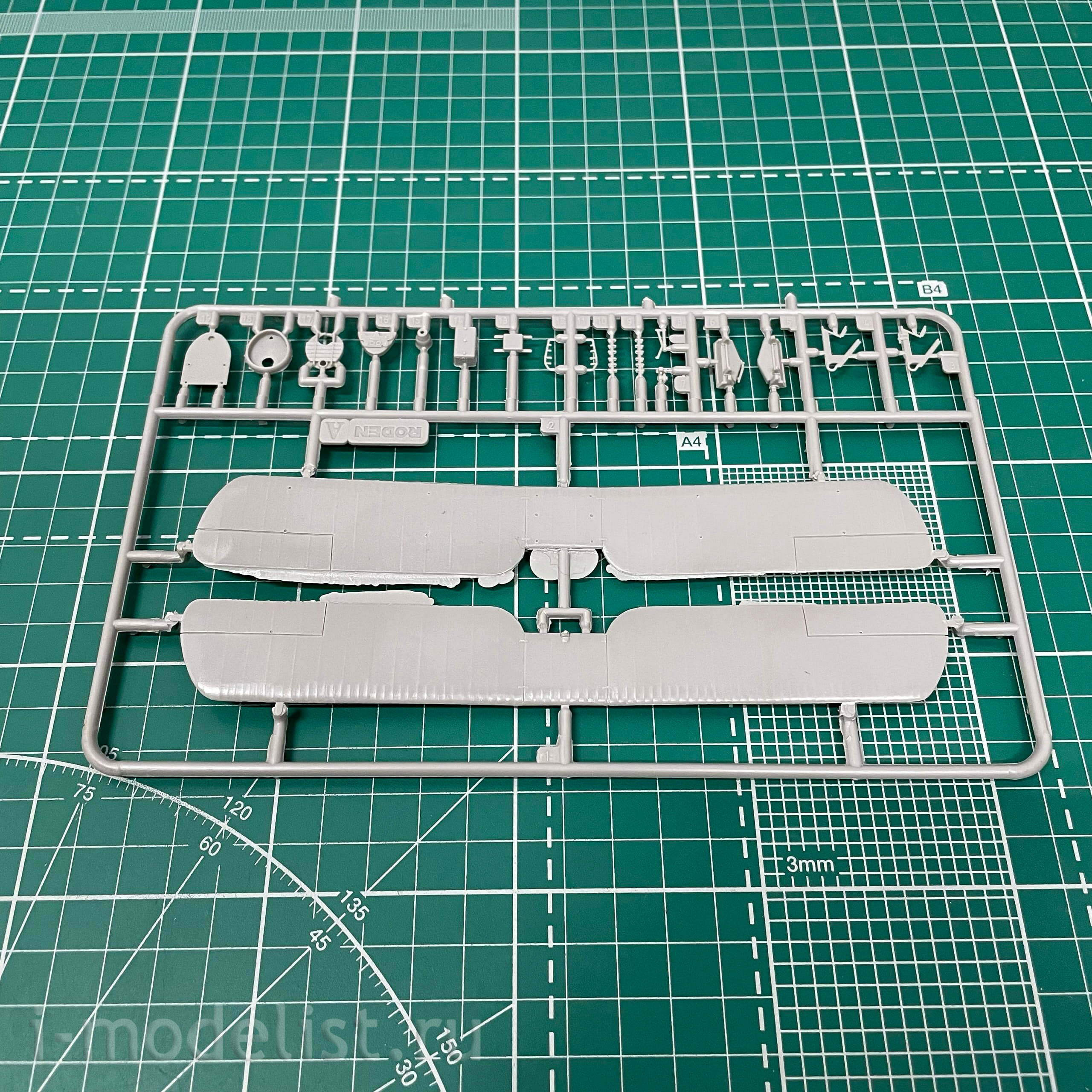 043 Roden 1/72 Bristol F2B Fighter Aircraft