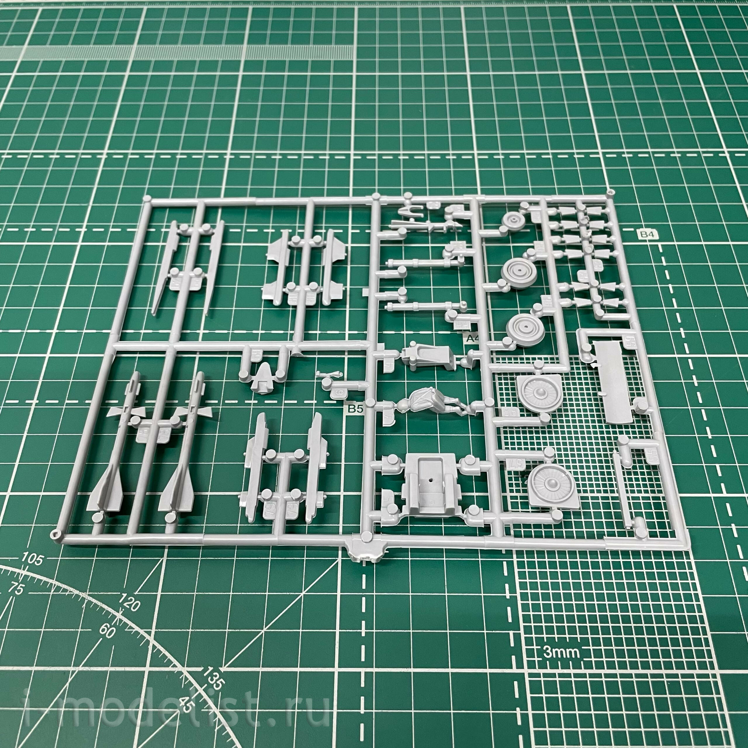 7206П Zvezda 1/72 Подарочный набор: Советский истребитель завоевания превосходства в воздухе Су-27