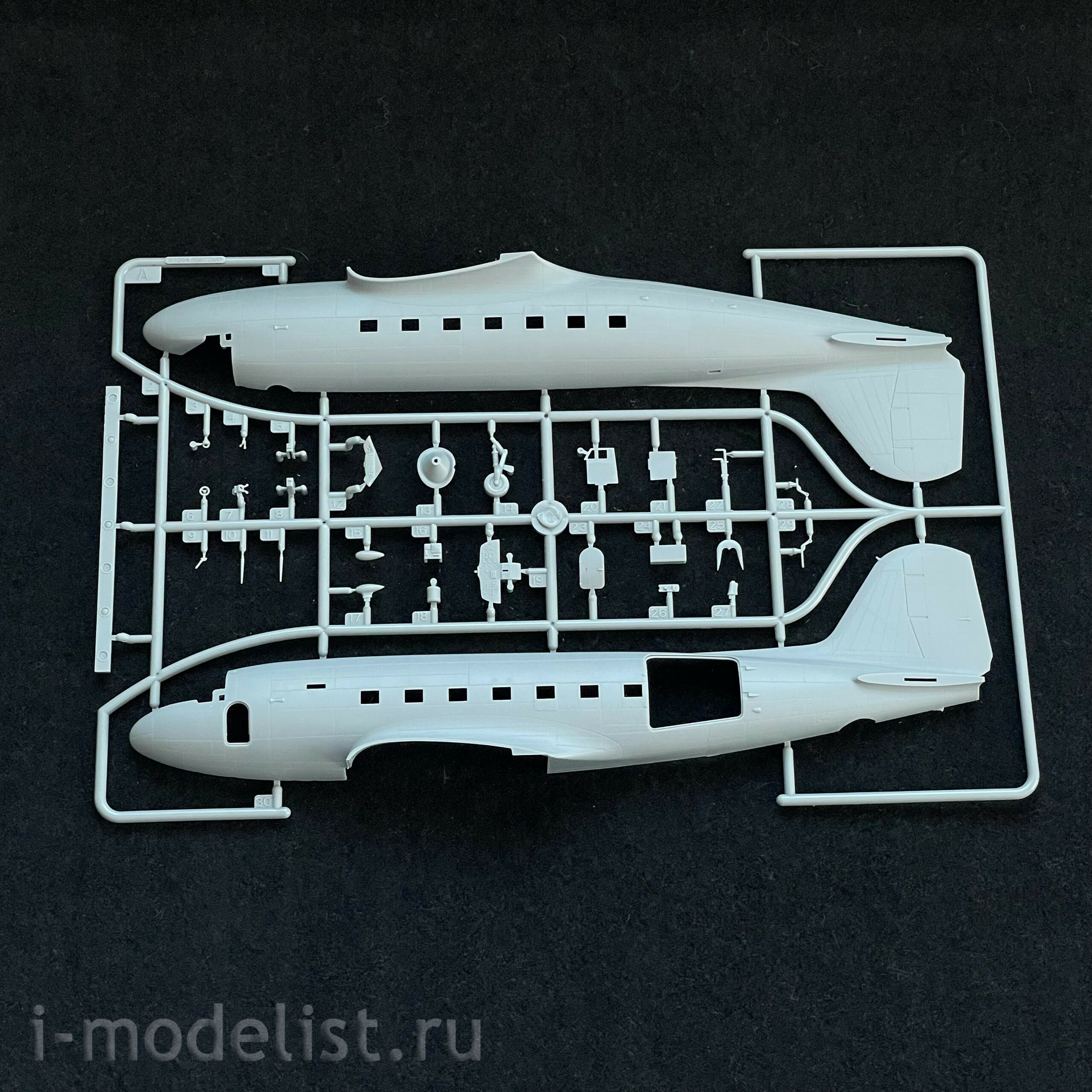 87264 HobbyBoss 1/72 C-47D Skytrain