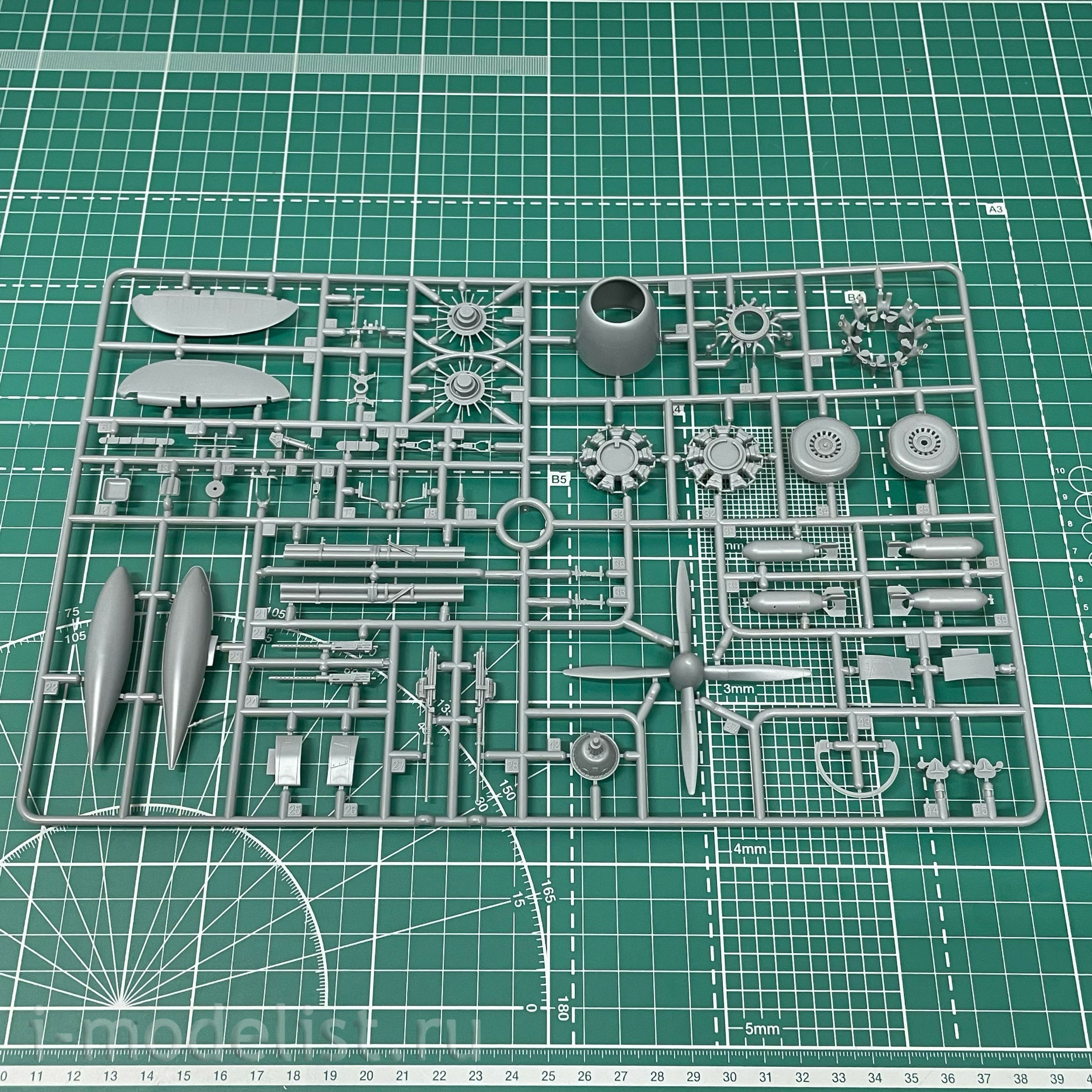 S4815 Great Wall Hobby 1/48 Aircraft P-61b NoseArt + weapons (Limited Edition)