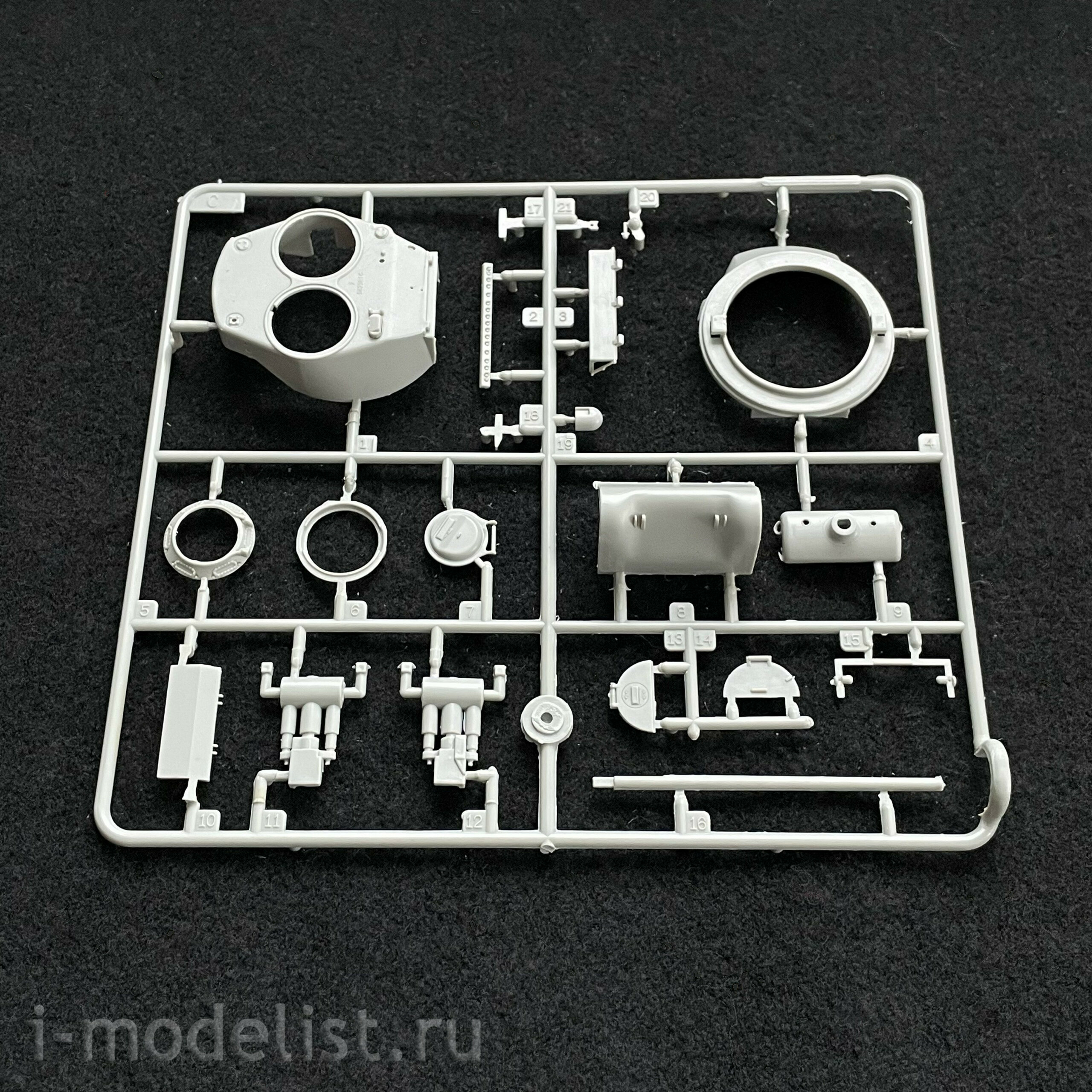 84801 HobbyBoss 1/48 U. S M4A1 76 (W) Medium Tank