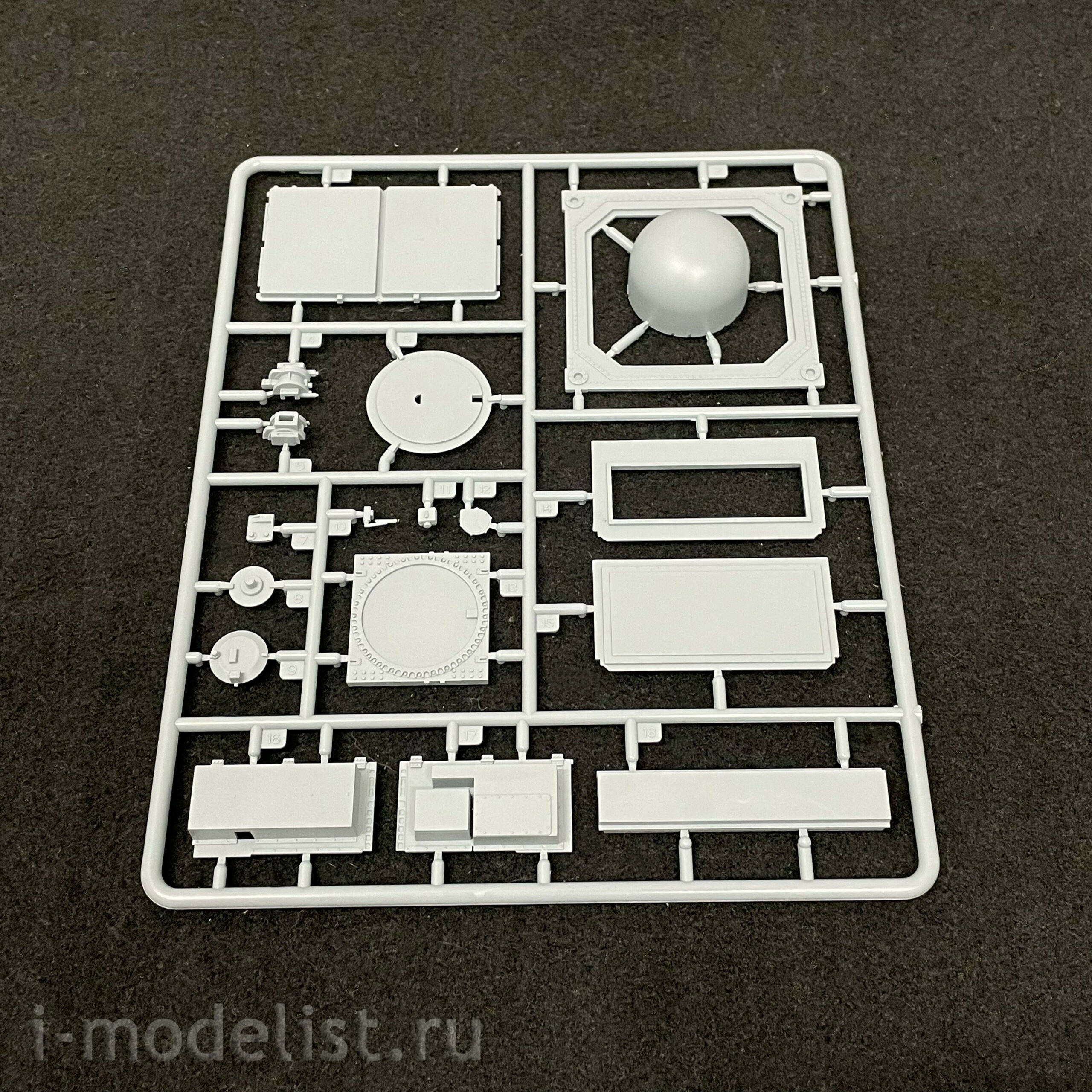 35007 RPG-Model 1/35 Mark 15 Phalanx CIWS Naval Anti-aircraft Artillery System with Additional Armor