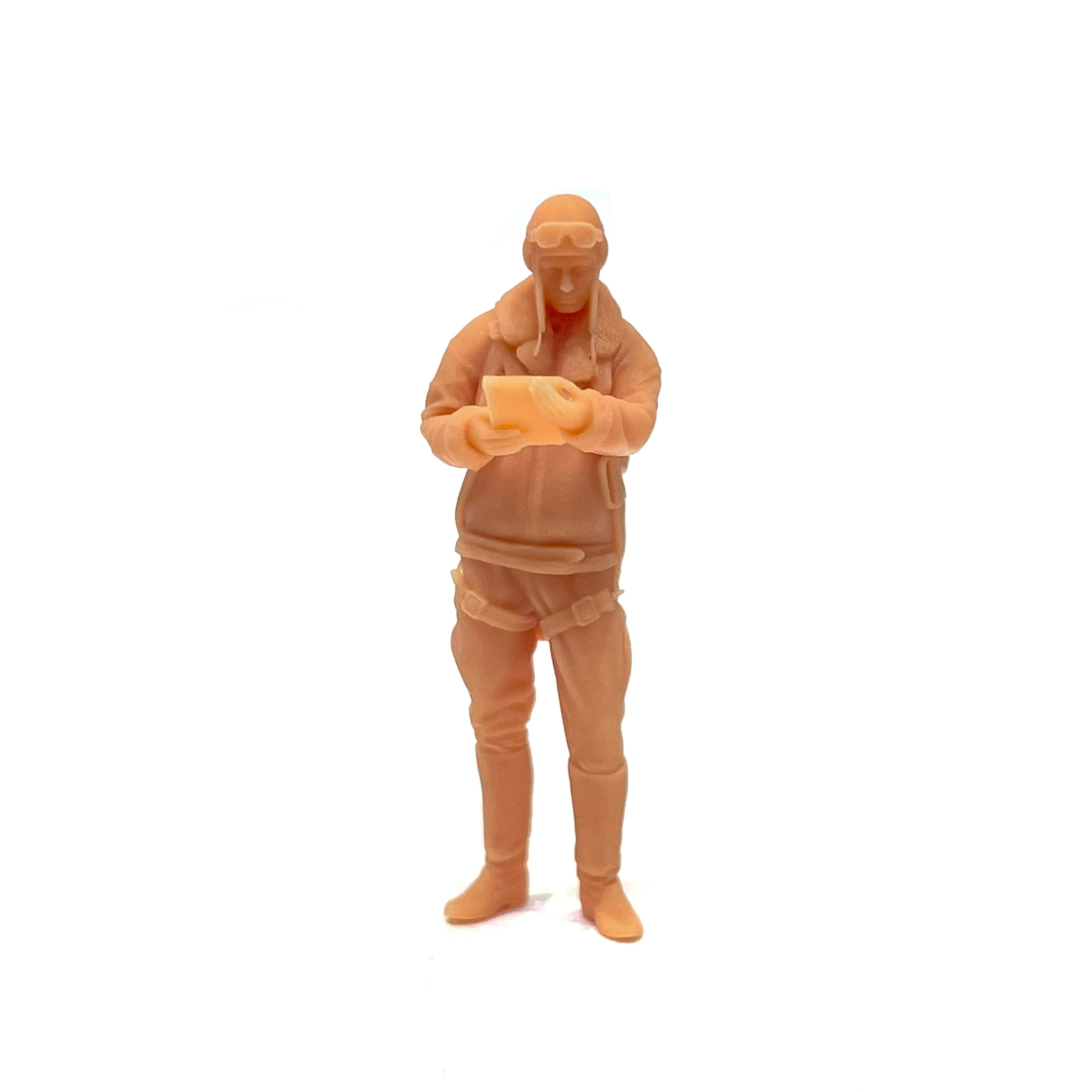 MM48001 My Model 1/48 Pilot figure in winter uniform