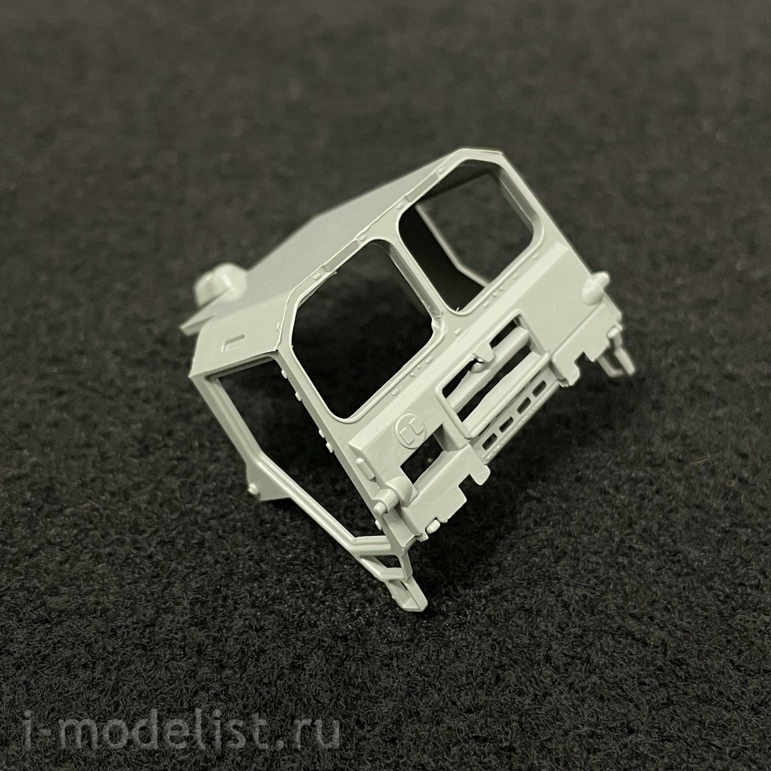 UA72342 Modelcollect 1/72 German high-mobility off-road truck MAN KAT1M1013 8*8