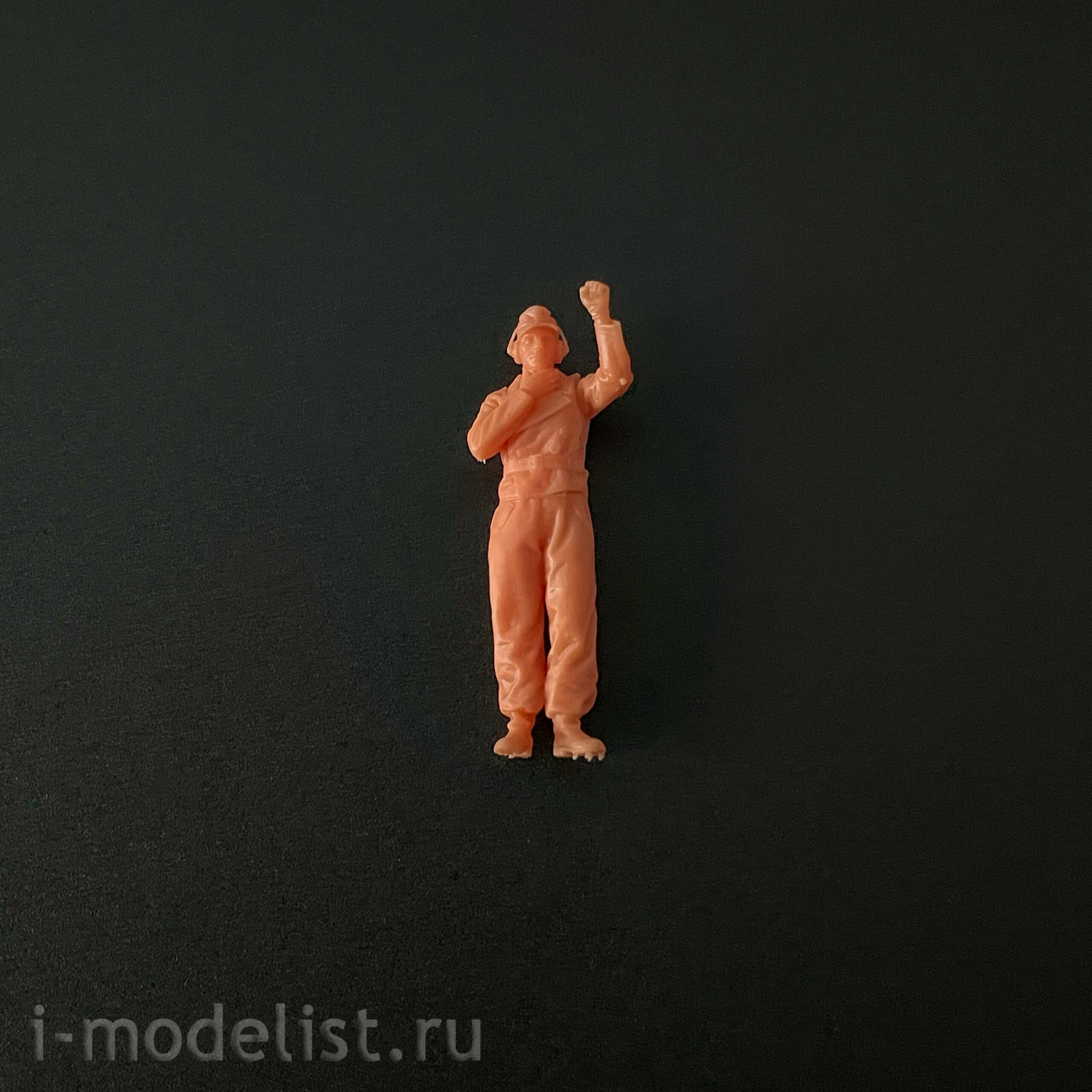 004 UZvezda 1/48 Early production Tiger I tank with full interior 