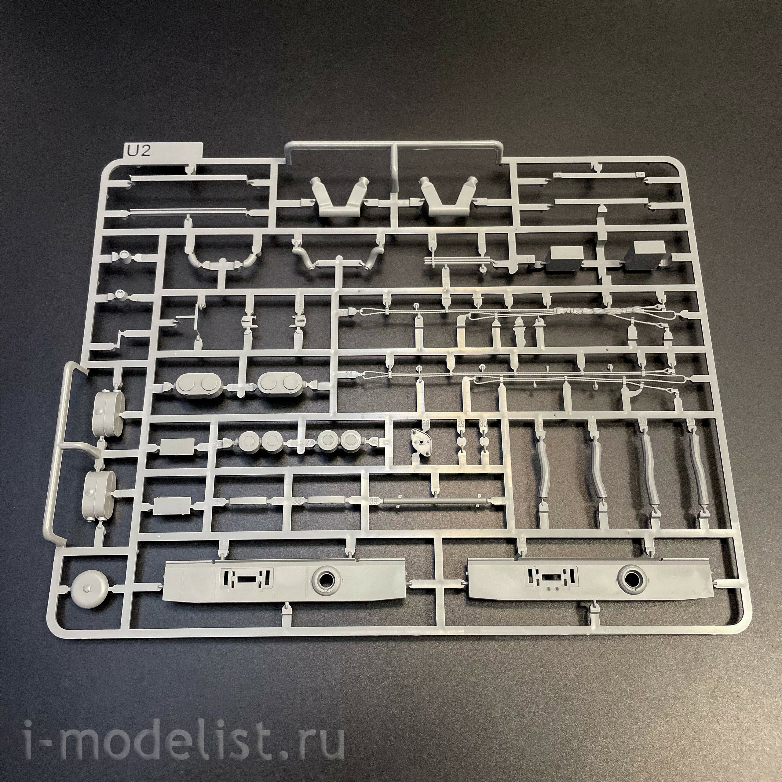2196 Takom 1/35 Notмецкий тяжёлый танк Sd.Kfz.181 Pz.Kpfw.VI Ausf.E - Tiger I ранний