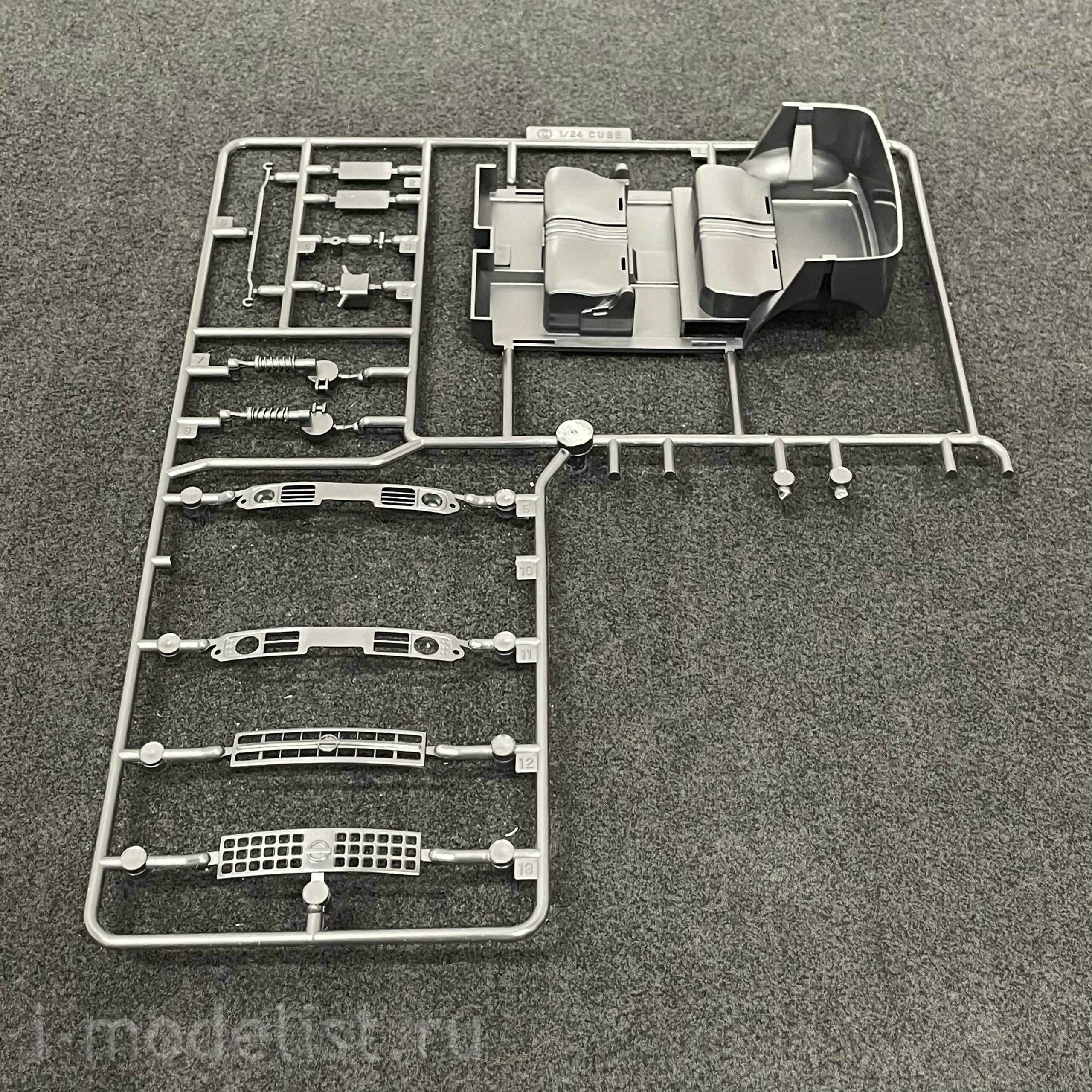 03937 Fujimi 1/24 Nissan Cube EX/Adjuctive