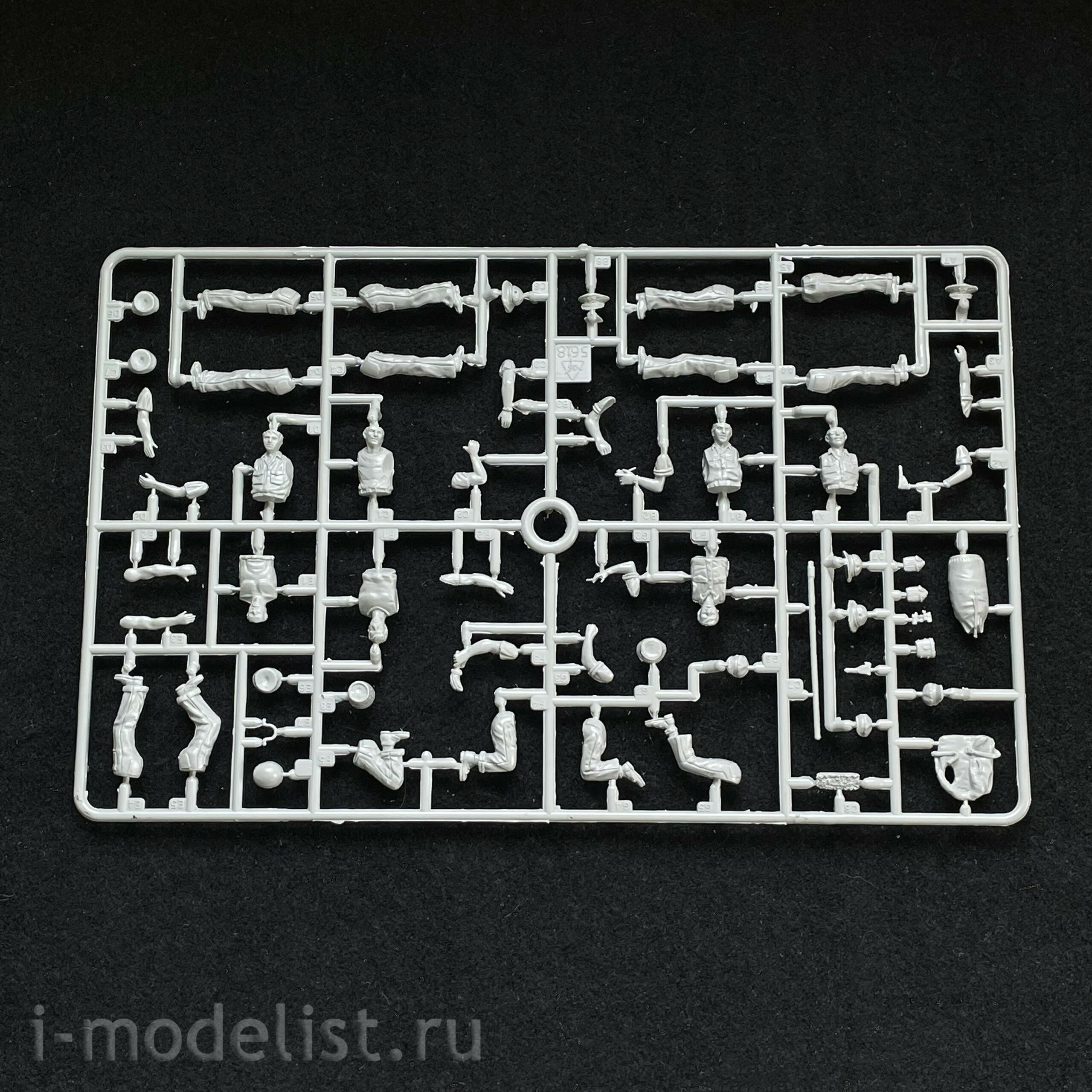 5618 Italeri 1/35 PT-109 CREW