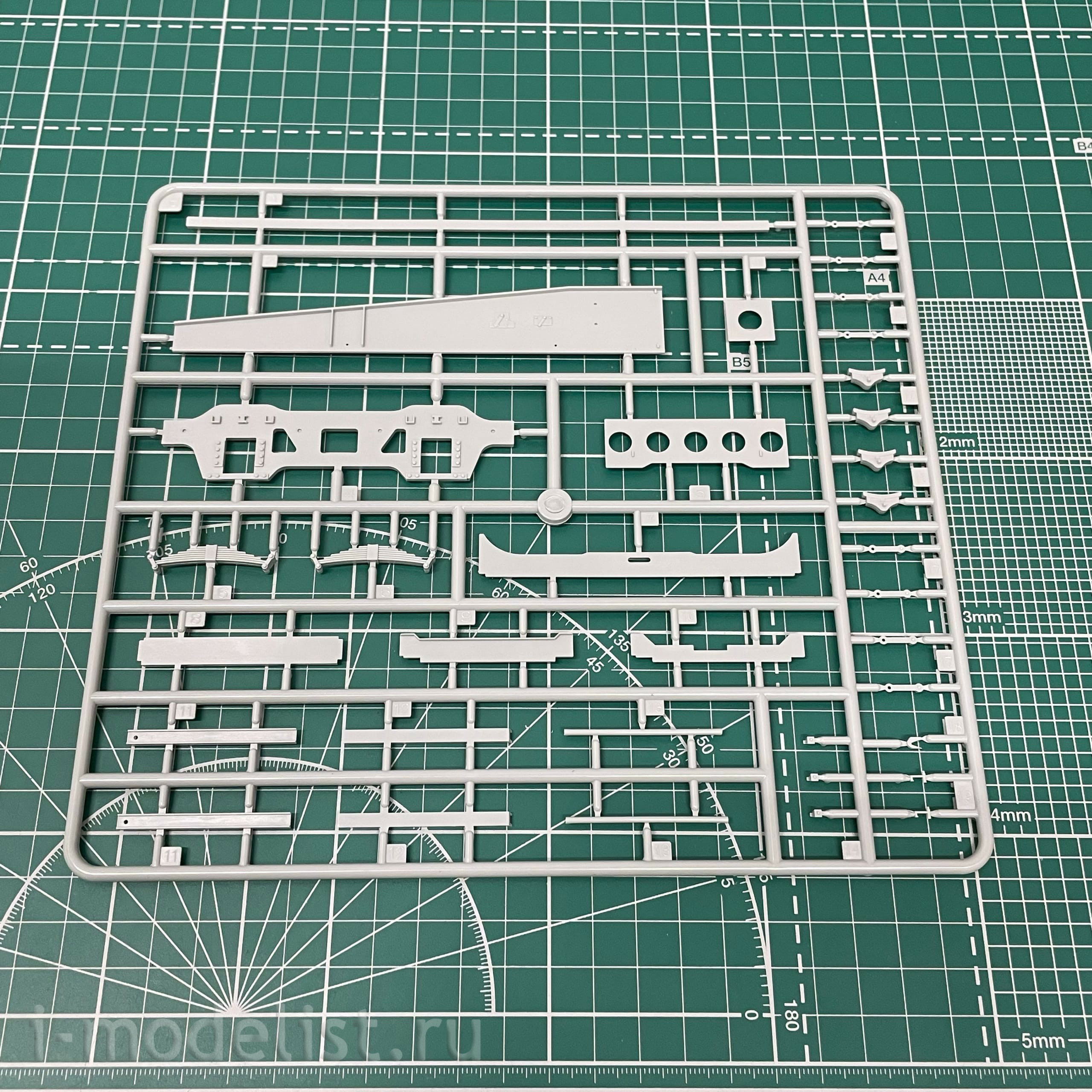 35A02-MW Sabre Model 1/35 Railway Platform type SSys (metal wheels)