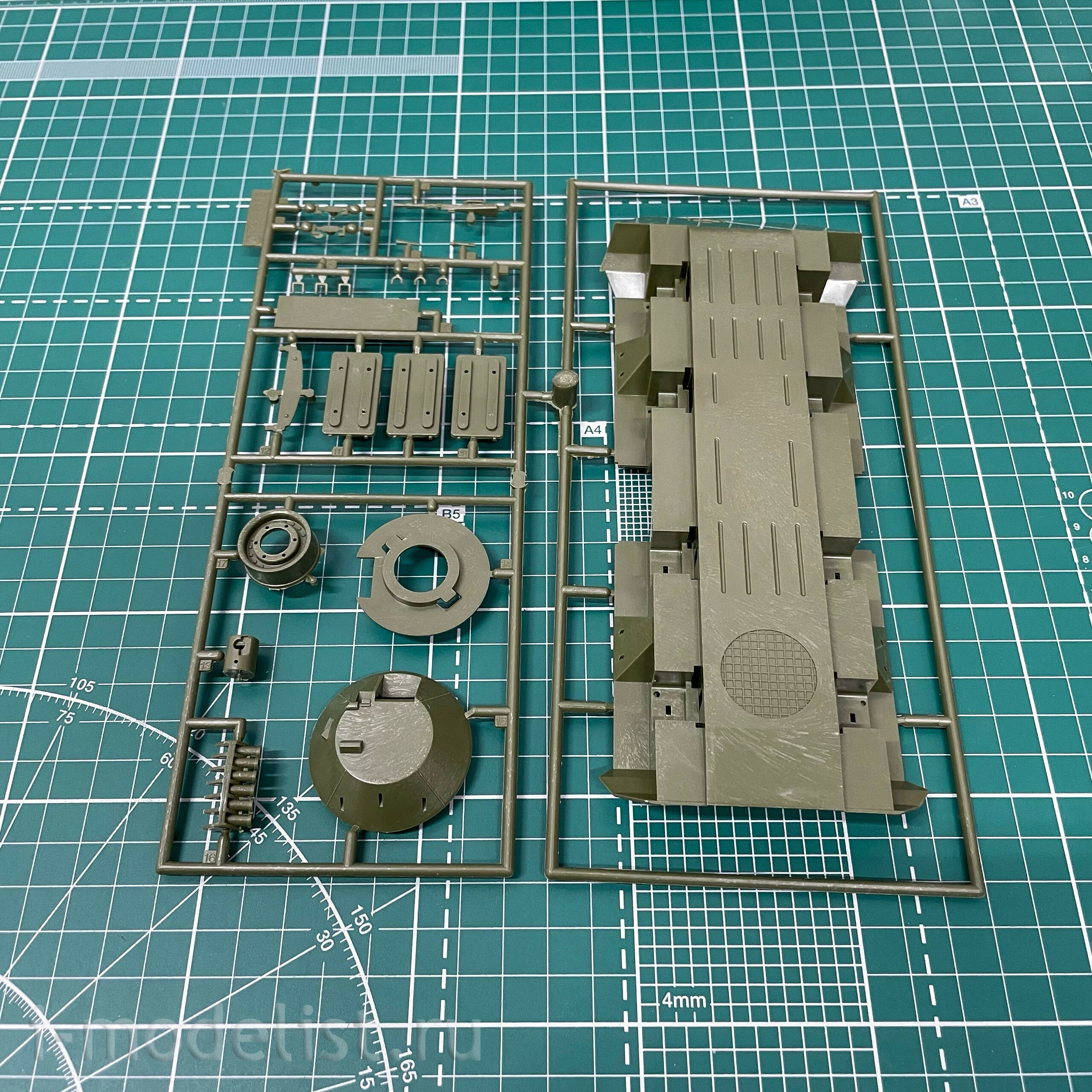 3558 Zvezda 1/35 Soviet BTR-80