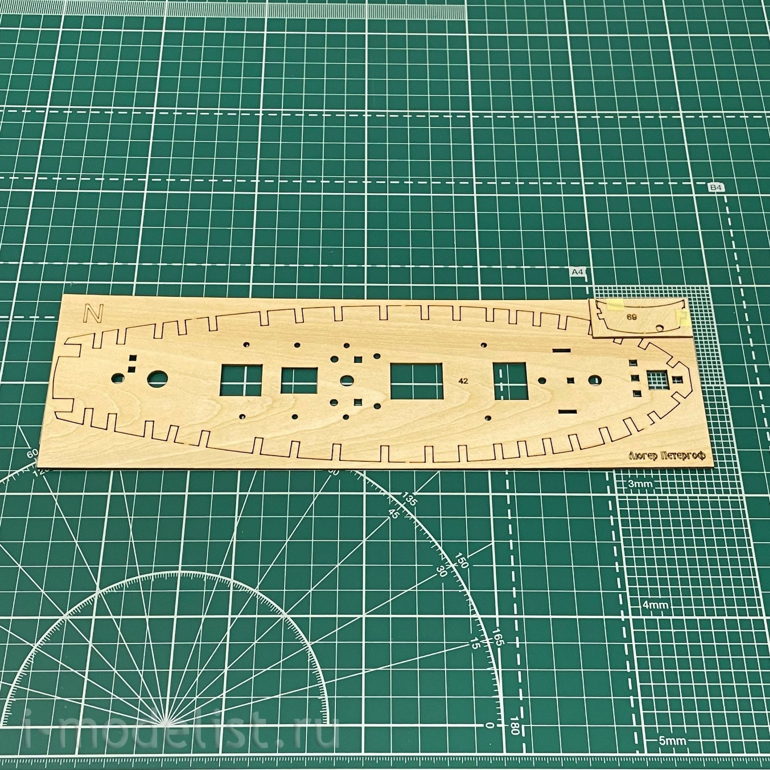 E7204 Squadron 1/72 Scale wooden model 