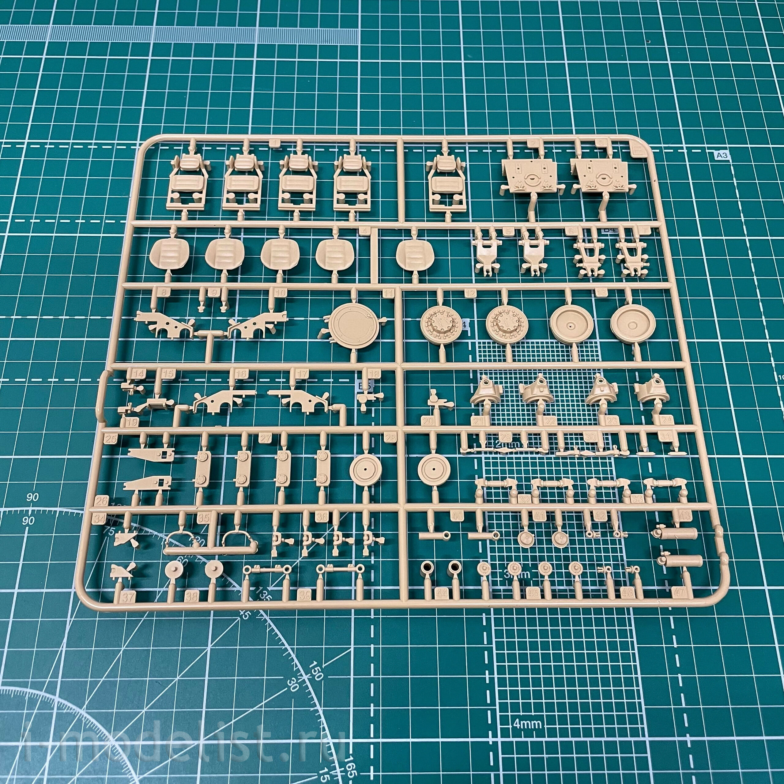35008-A RPG-MODEL 1/35 Russian URAL-63095 Typhoon-U w/Sagged wheel set x6 PCS [Limited Edition]