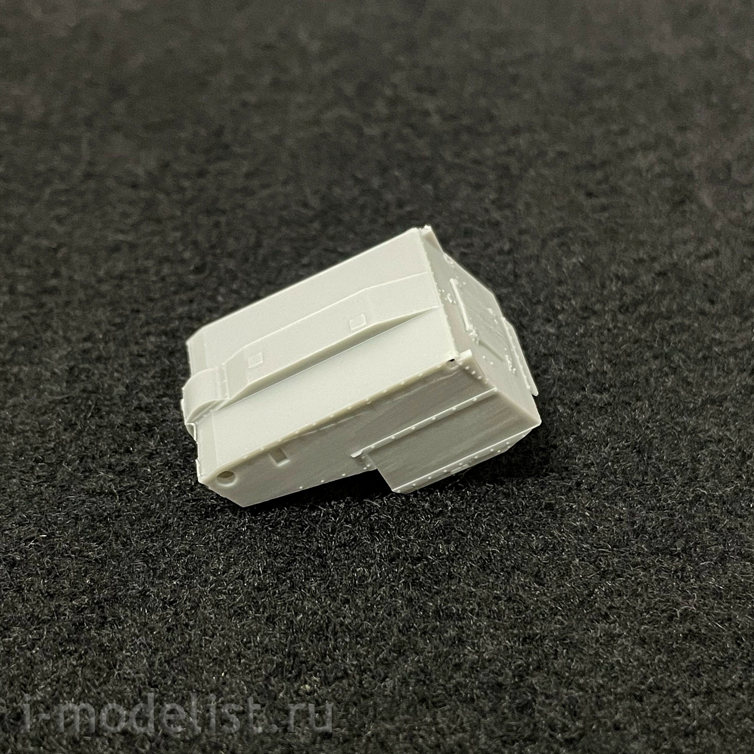 M72004 SG Modeling 1/72 Tankette tractor T-27, late version