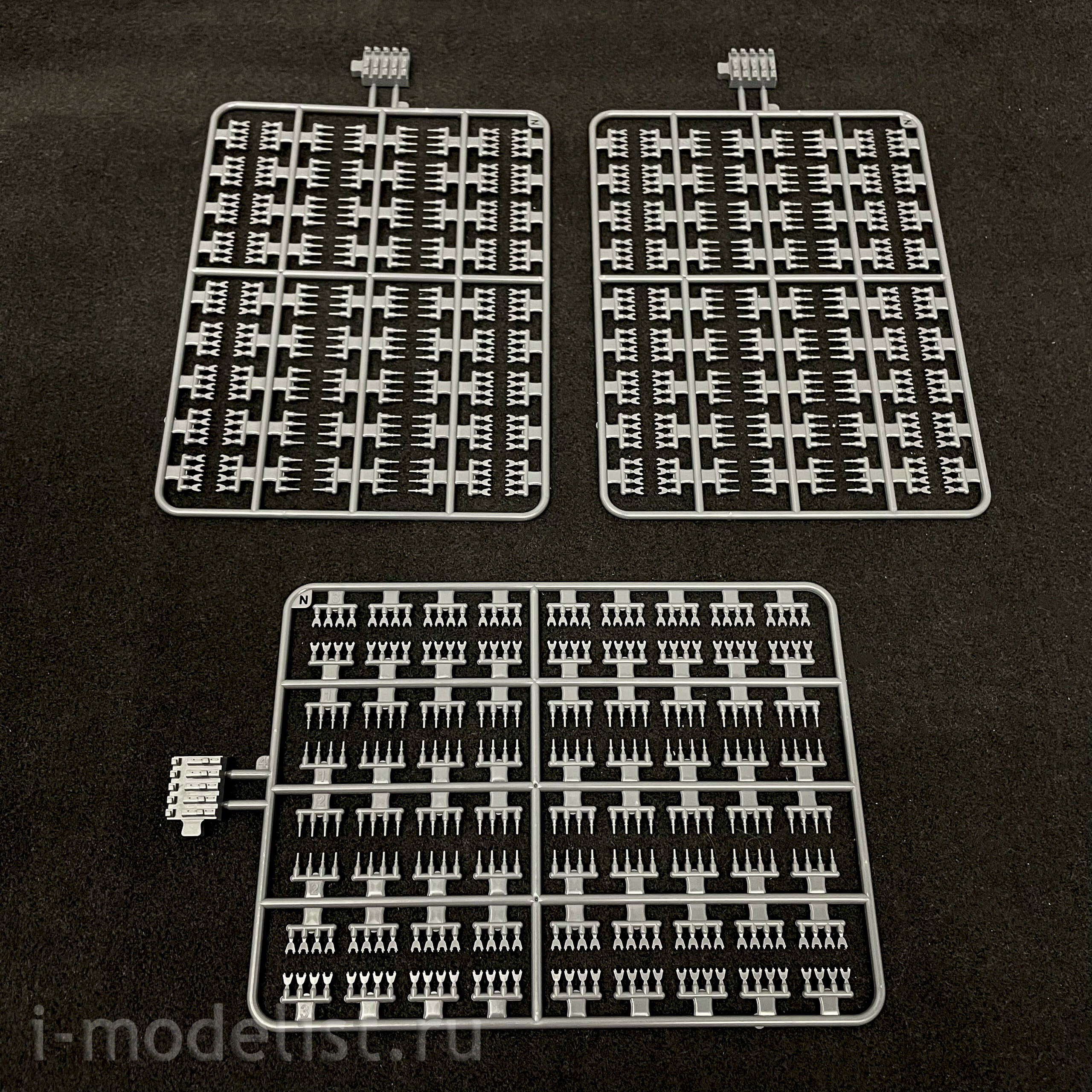 RM-5017U Rye Field Model 1/35 Set of Mobile tracks for Tiger I Late Production
