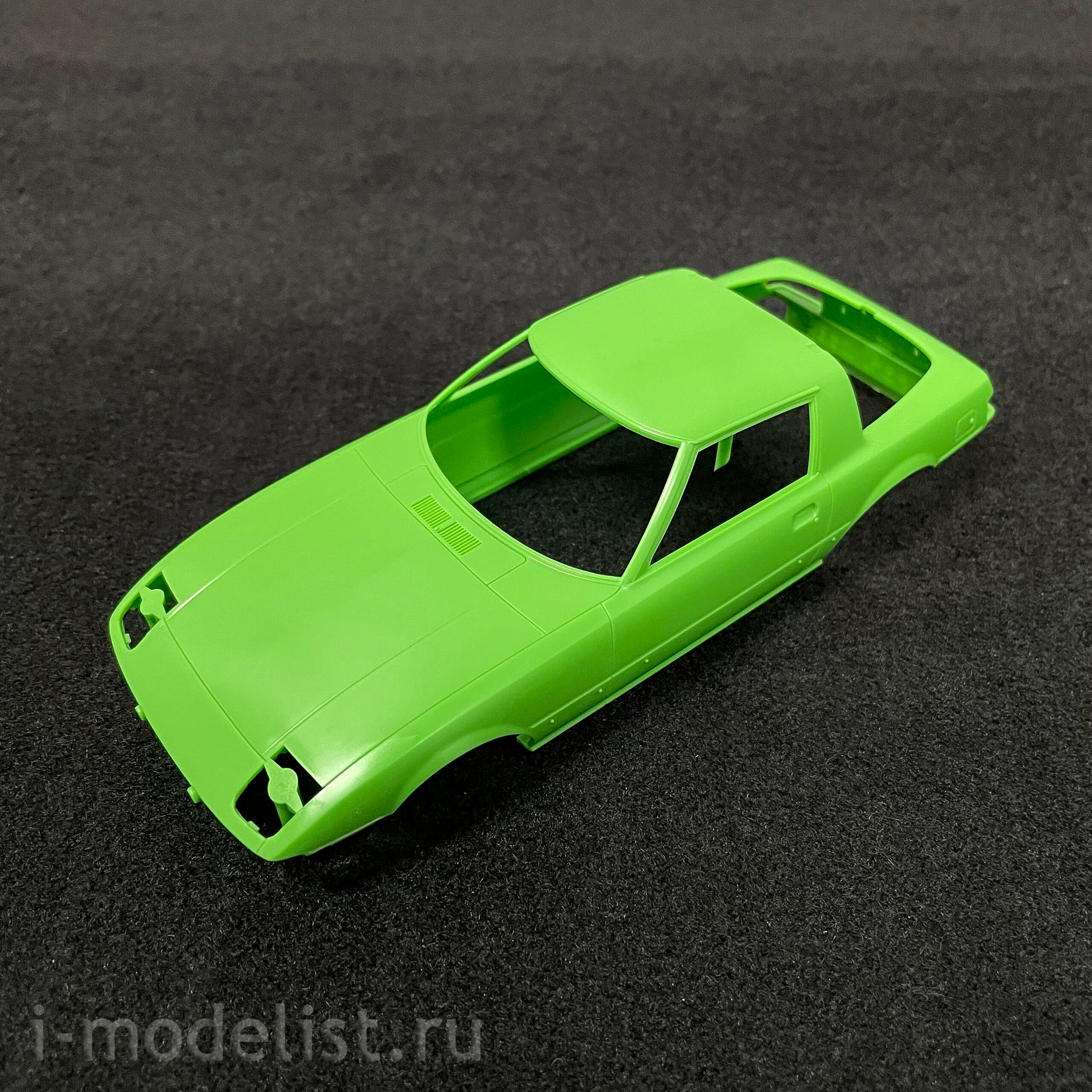 21143 Hasegawa 1/24 Mazda Savanna RX-7 (SA22C) Early Version Limited (1978)