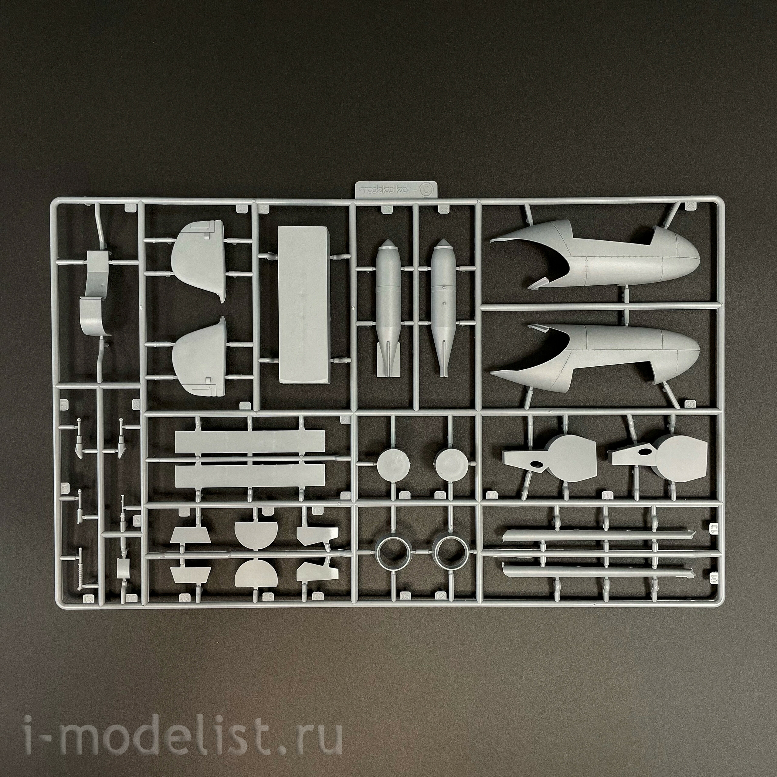UA48007 Modelcollect 1/48 Бомбардировщик японской армии Тип 74-II