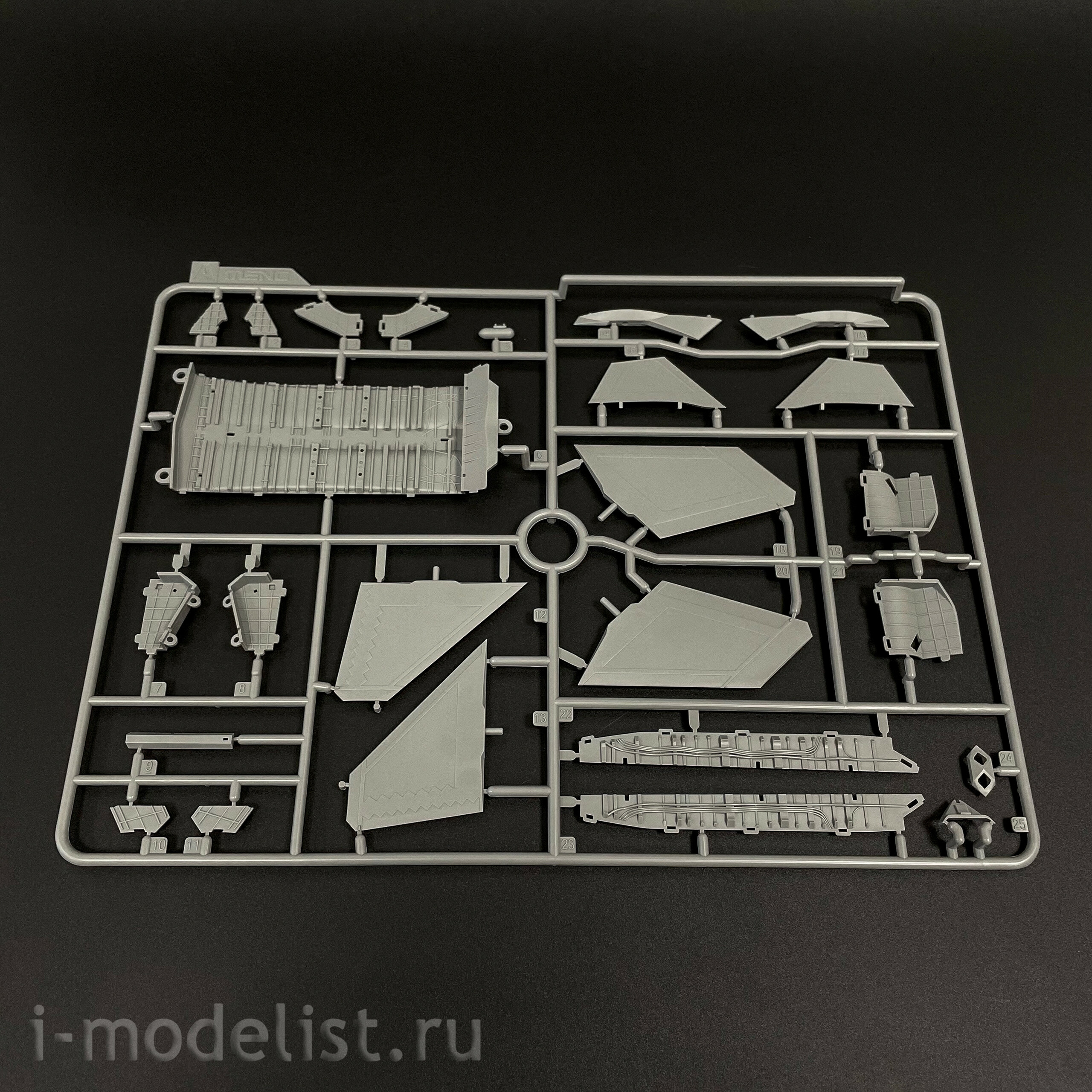 LS-002 Meng 1/48 Chinese Chengdu J-20 Multi-role fighter