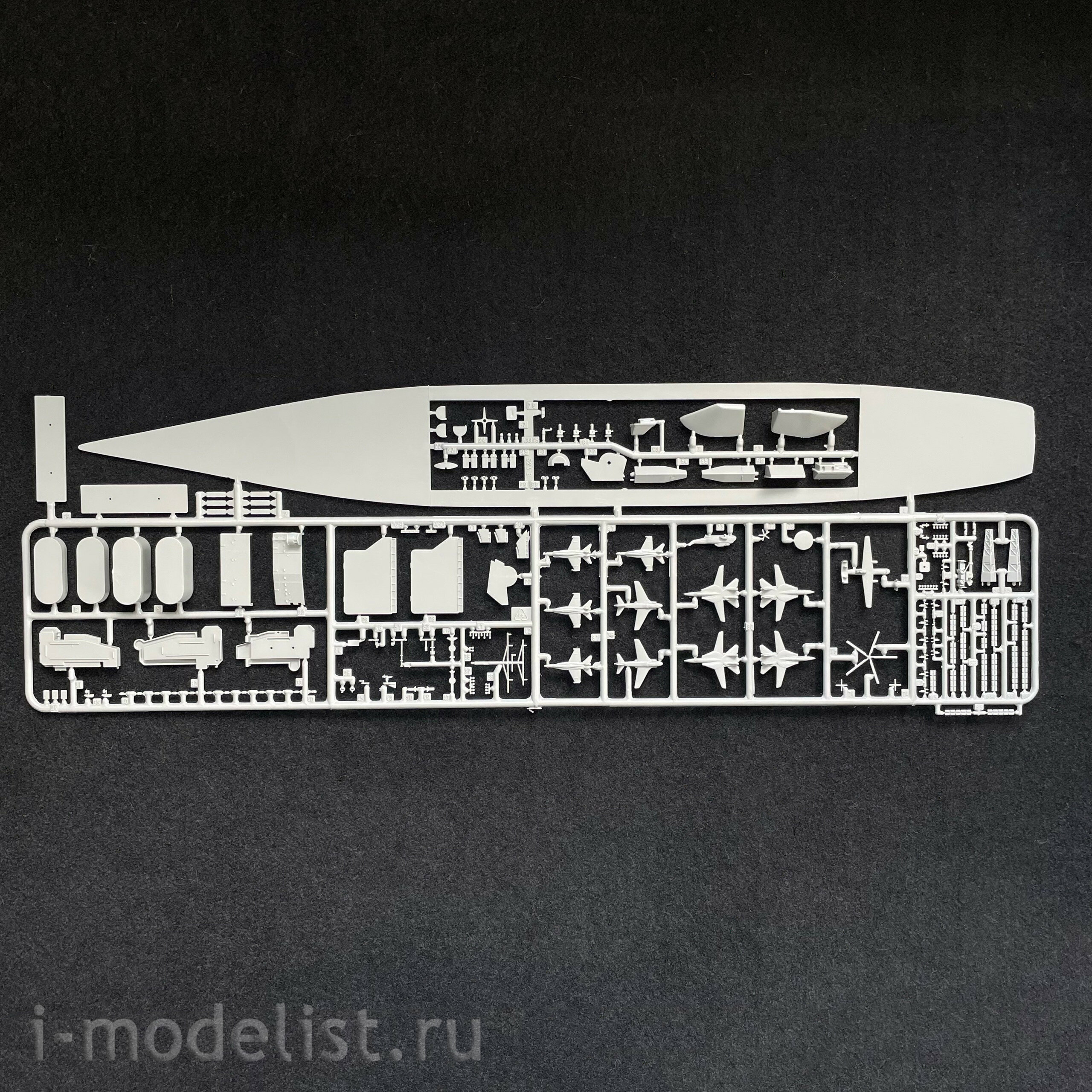 5534 1/720 Italeri U. S. S. GEORGE H. W. BUSH CVN-77