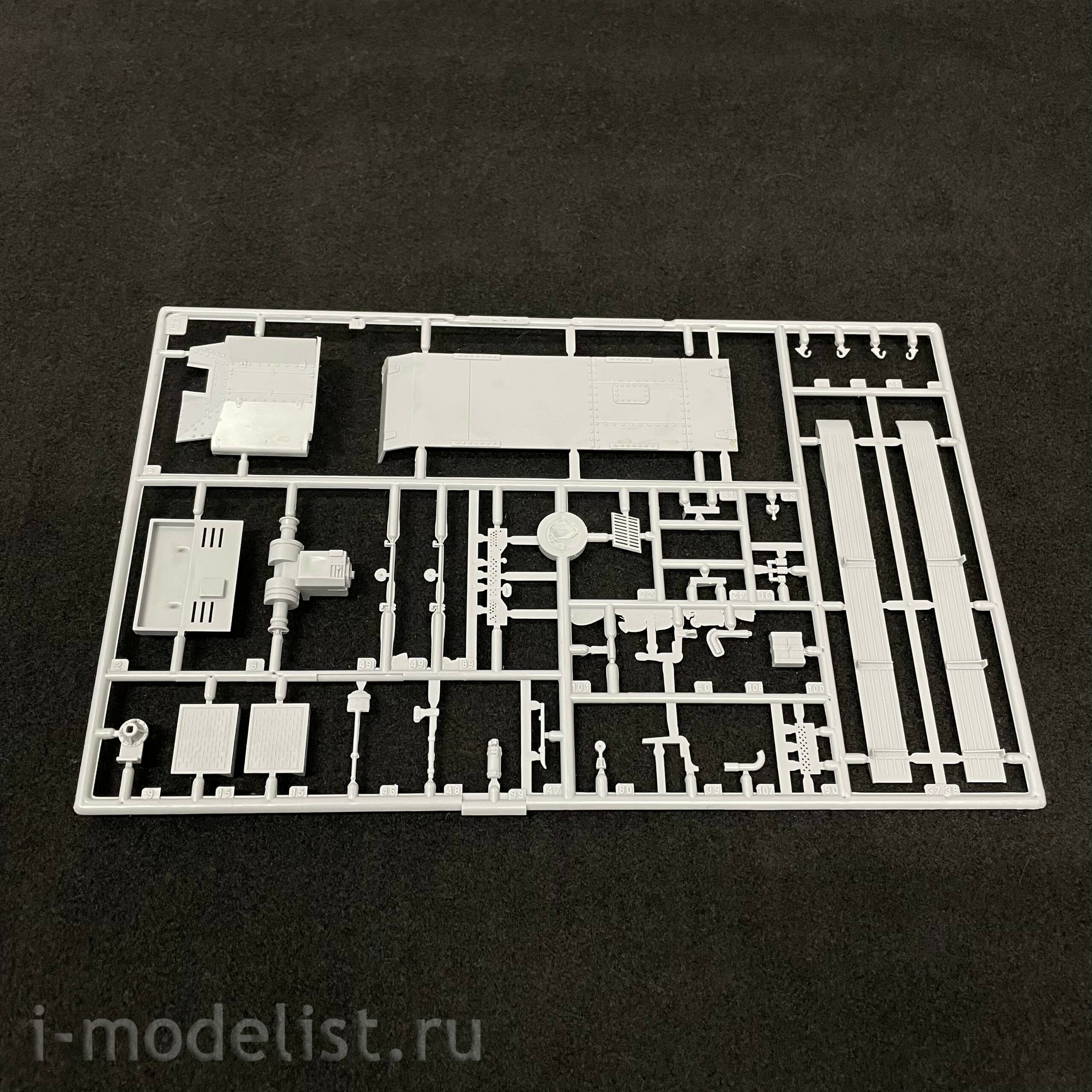 3542 Maket 1/35 Light tank Pz.Kpfw 38 (t) Ausf A-D (Prague)