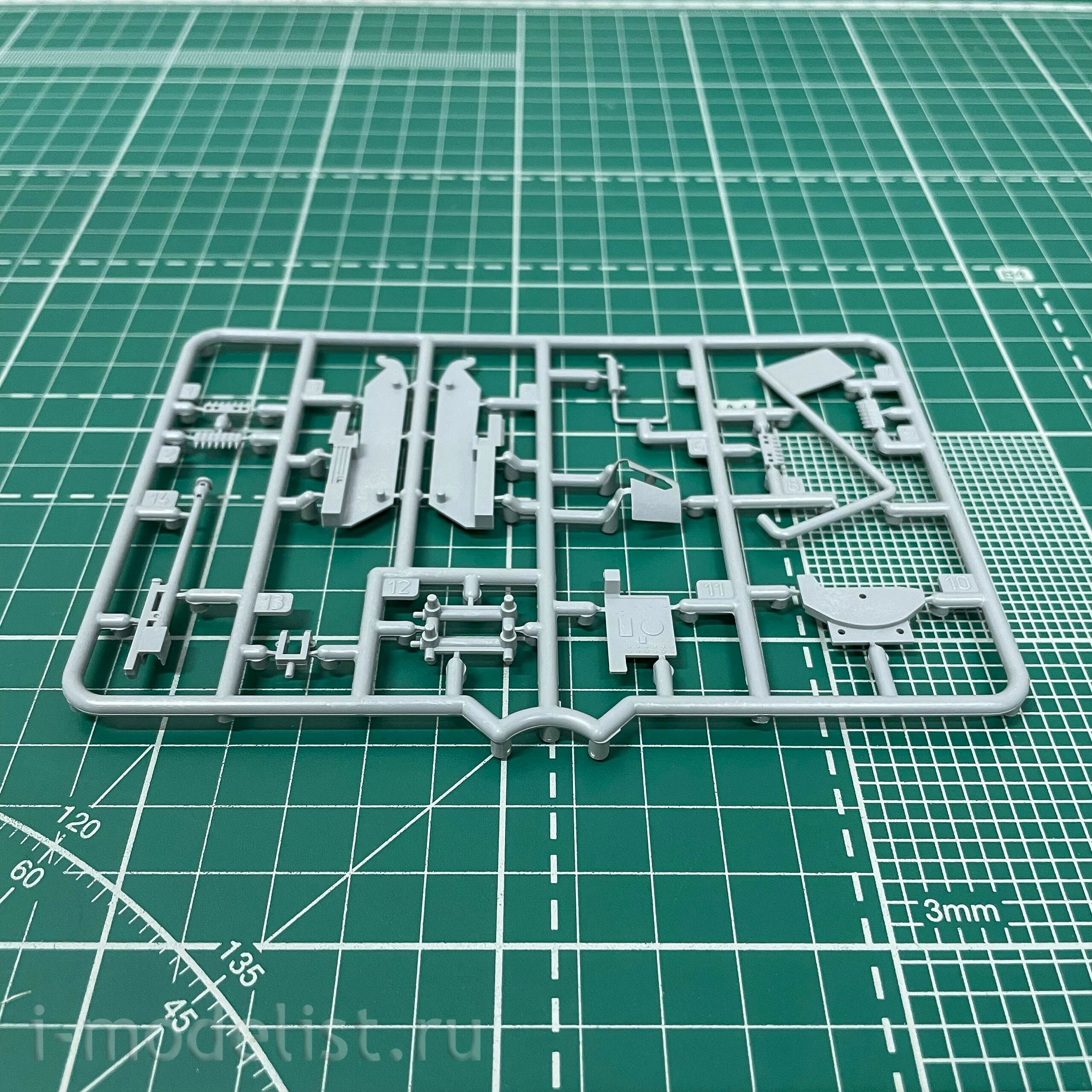 6282 Zvezda 1/100 German self-propelled artillery installation 