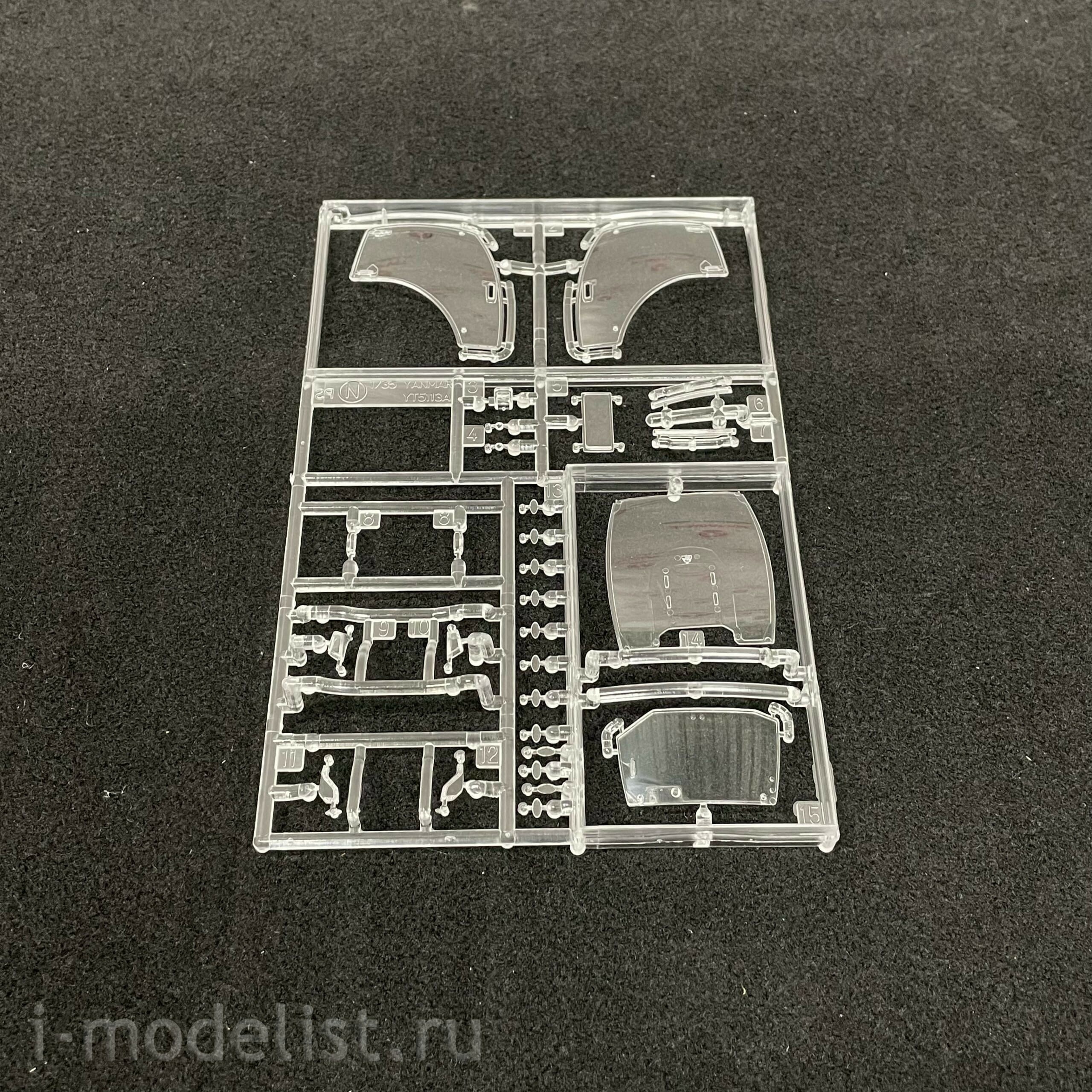 54005 Hasegawa 1/72 Rosenbauer Panther 6x6 Airfield Fire Truck