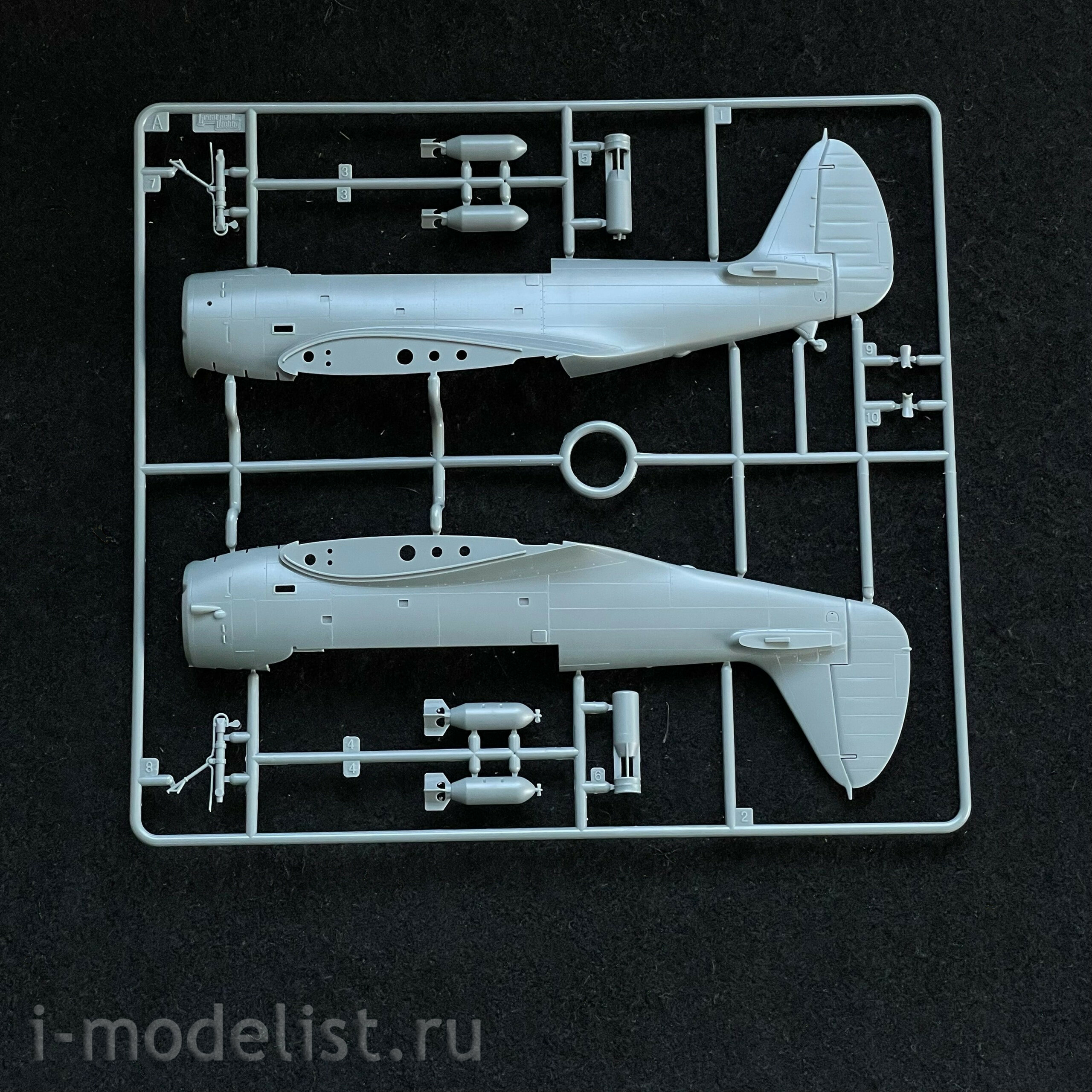 L4807 Great Wall Hobby 1/48 American carrier-based torpedo bomber TBD-1 Devastator (VT-8, Midway, 1942)