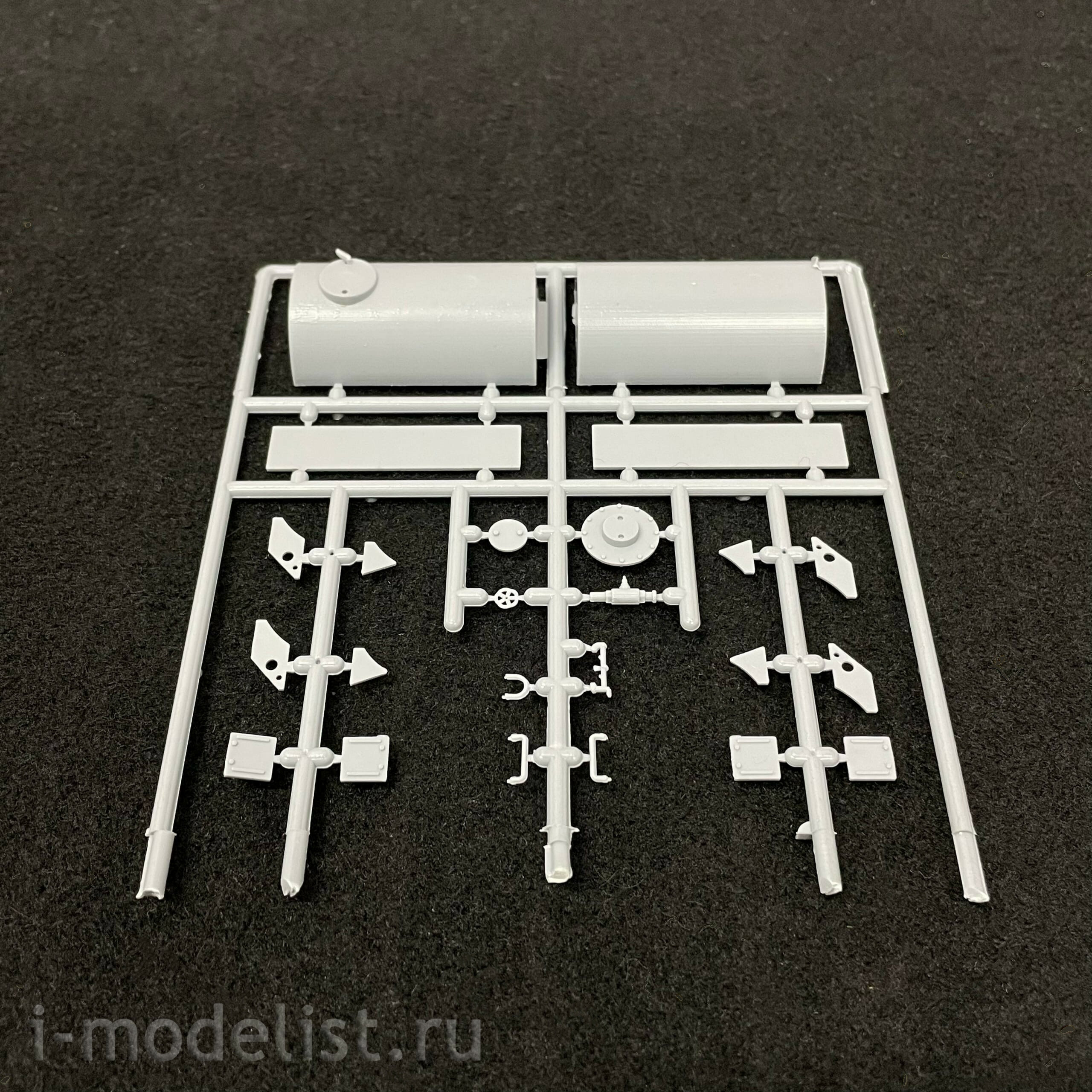 35043 Maket 1/35 Army water point