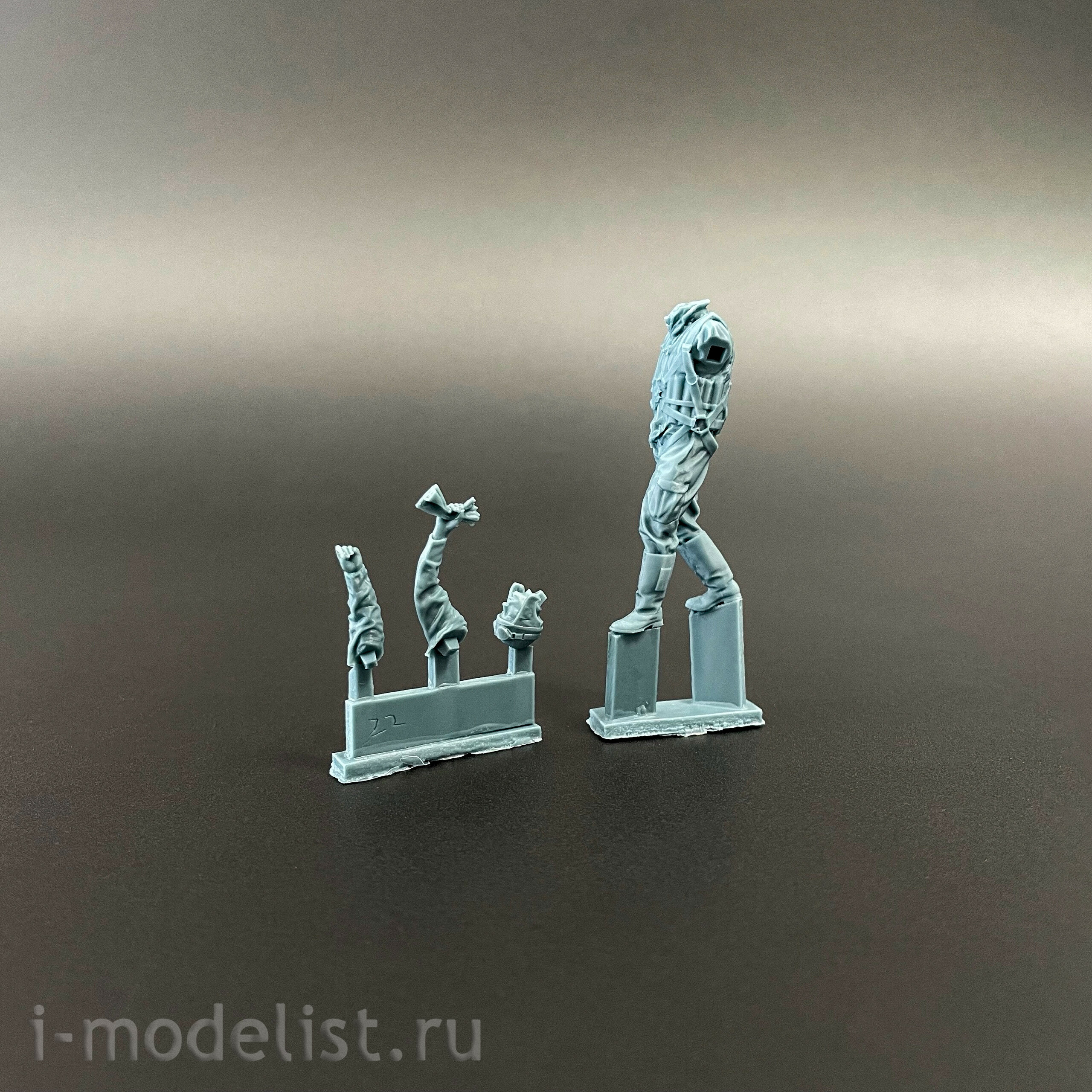 BR-006 Border Model 1/35 Pilots and crew officers of the aircraft carrier IJN (8 figures)
