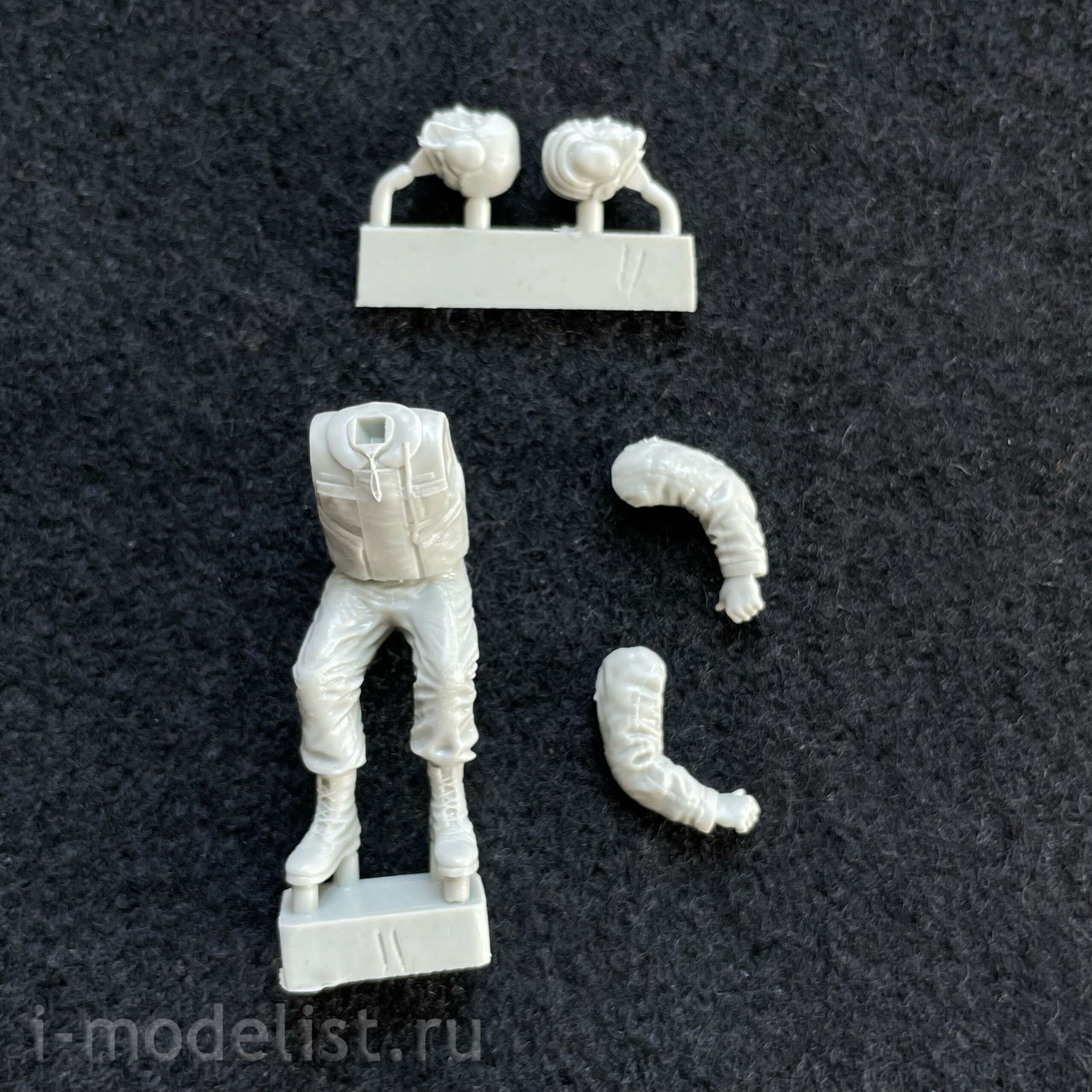 SRms35003 Sarmat Resin 1/35 BBM Crew Included 6b15 