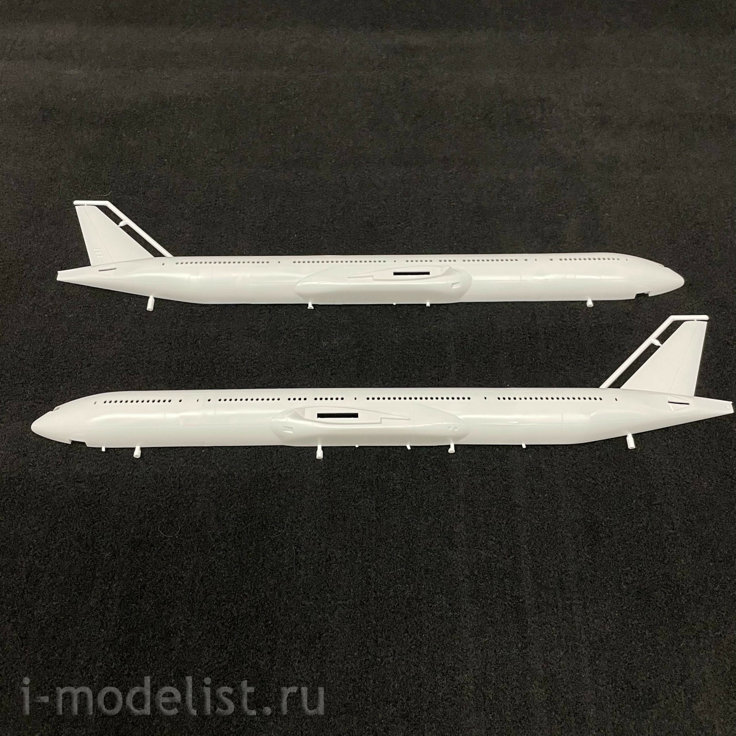 10710 Hasegawa 1/200 ANA B 777-300 Aircraft
