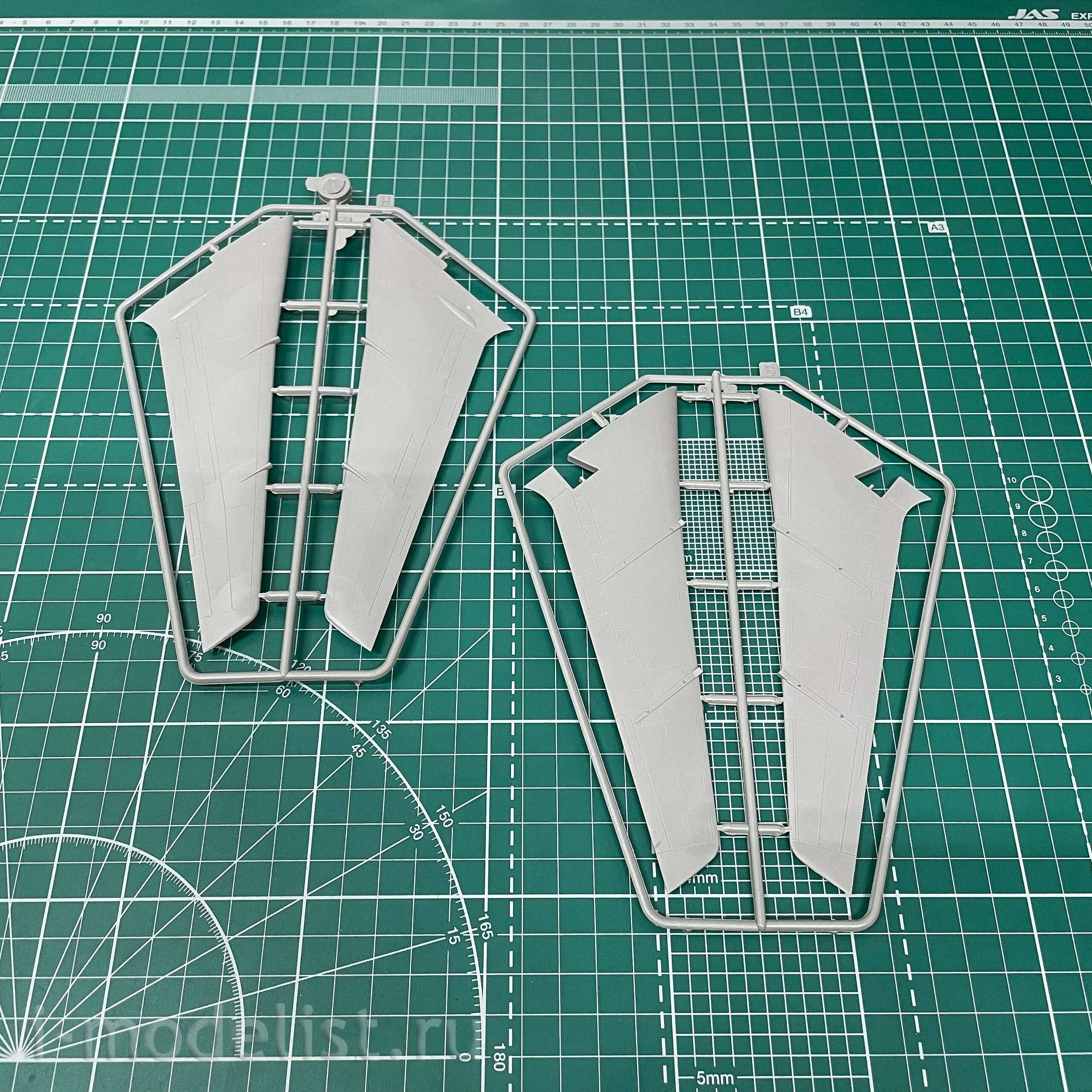317 Roden 1/144 Aircraft 720 
