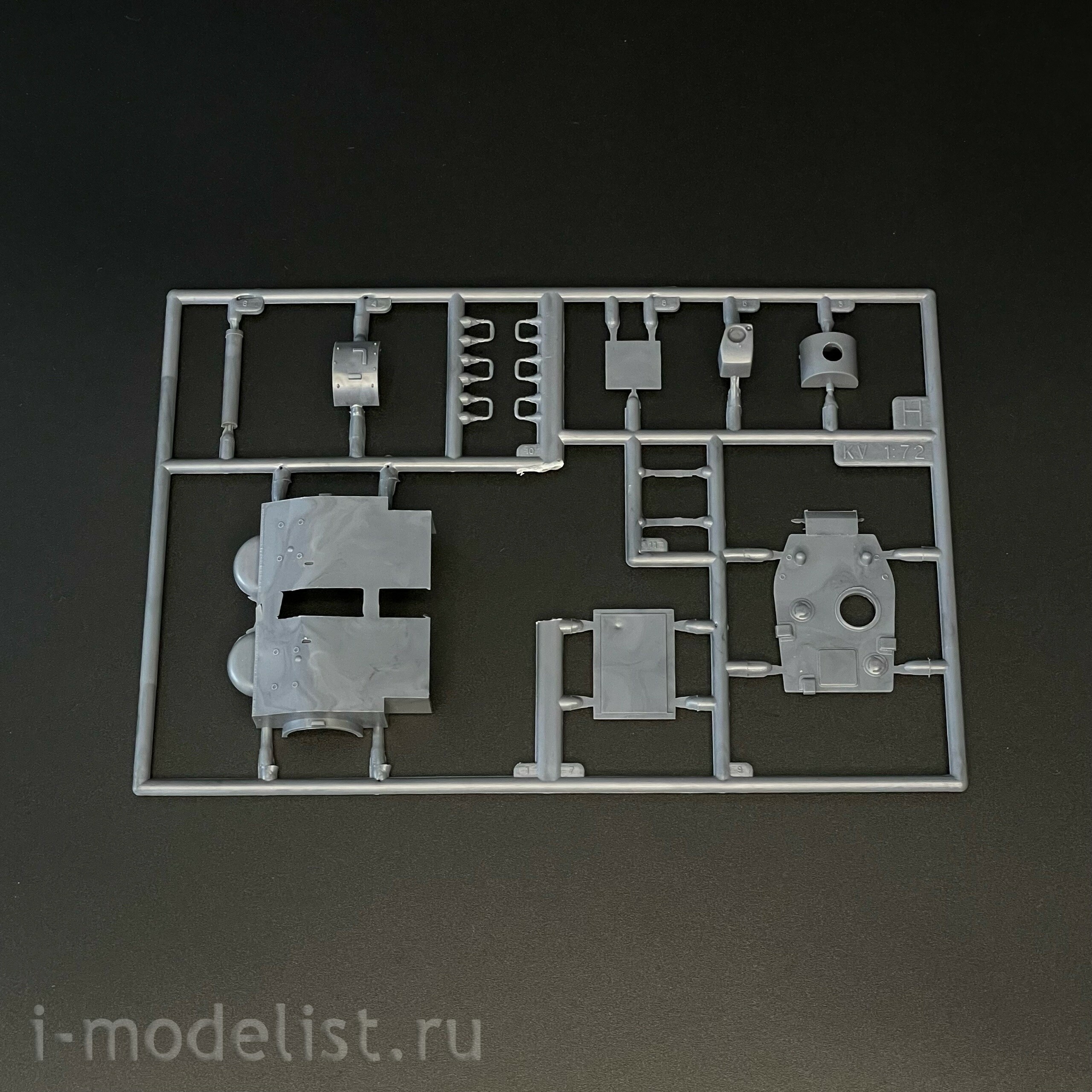 72091 PST 1/72 Тяжелый танк Pz.Kpfw.753(r ) E