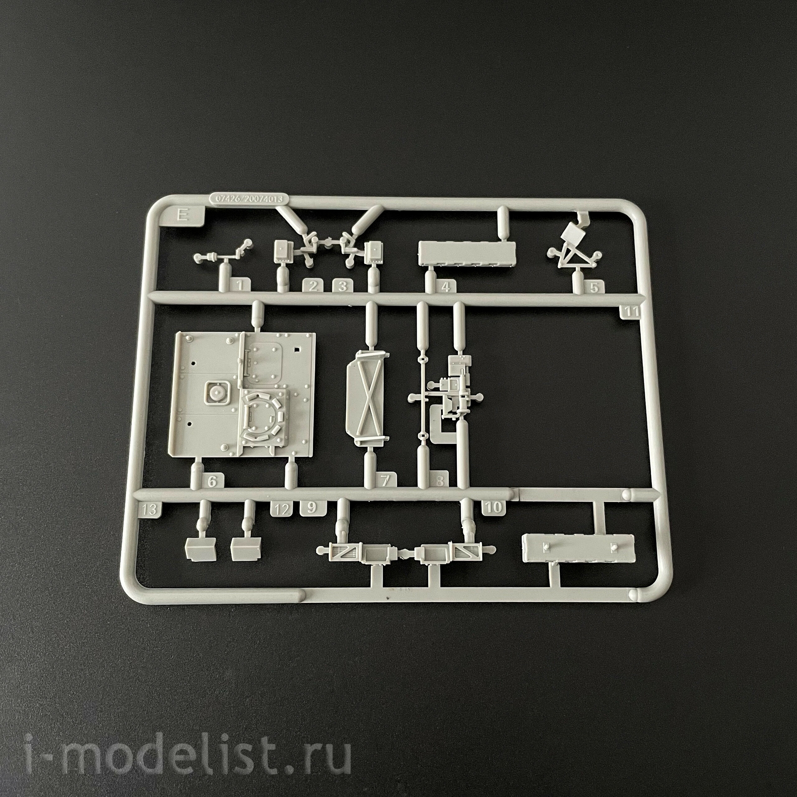 07456 Trumpeter 1/72 M1132 Stryker Engineering Squad Car with LWMR-mine roller/SOB