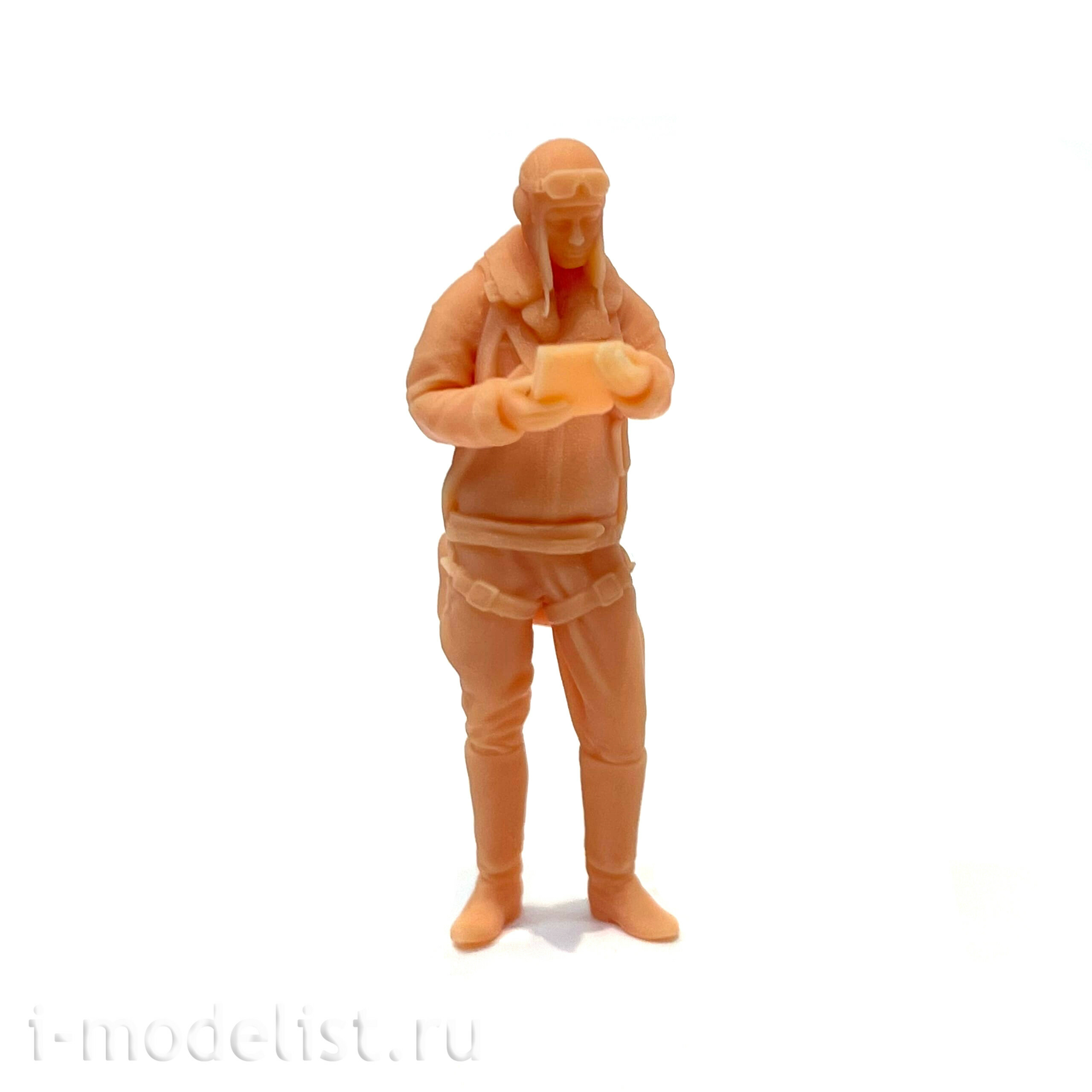 MM48001 My Model 1/48 Pilot figure in winter uniform