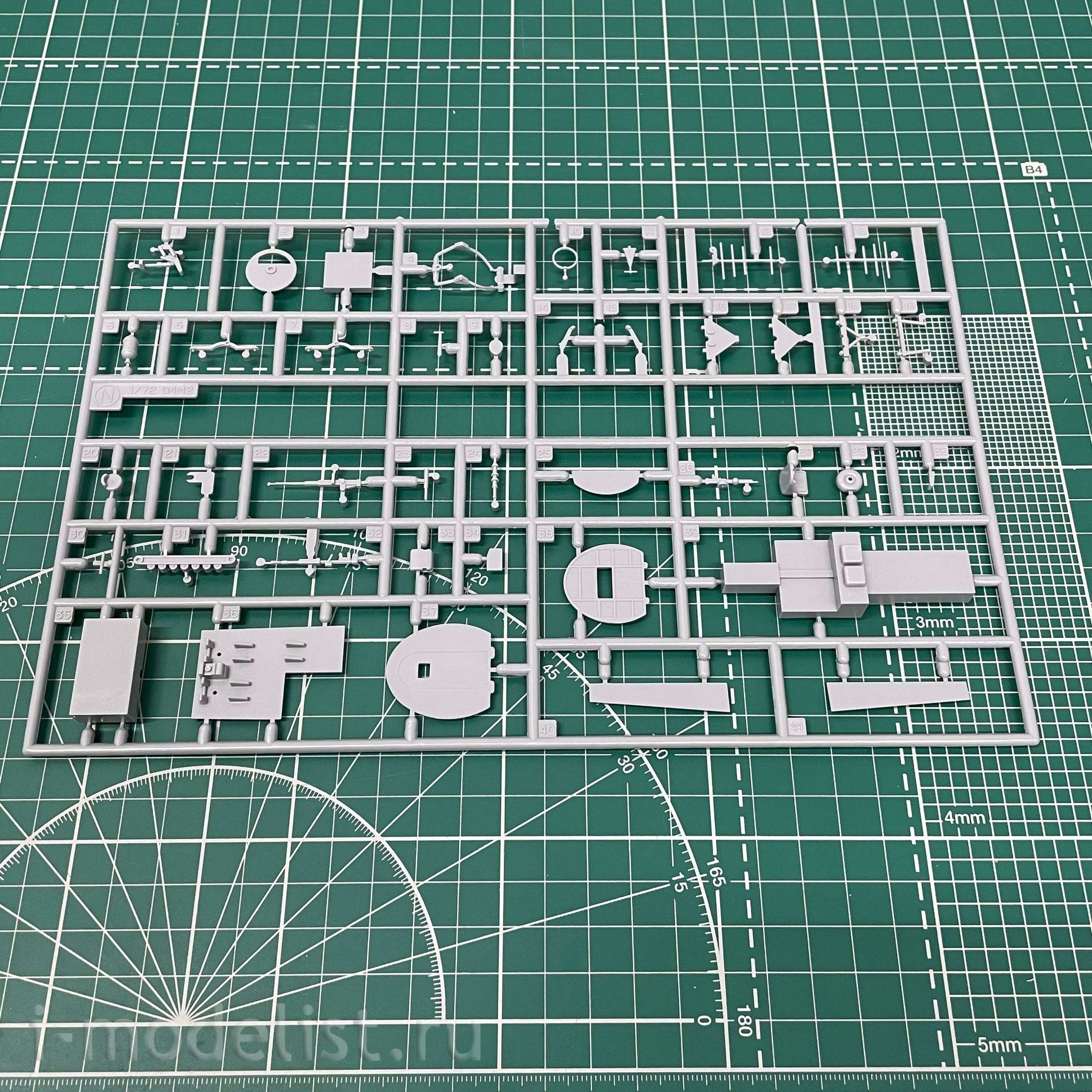 Hasegawa 00550 1/72 Mitsubishi G4M2E Type 1 Attack Bomber